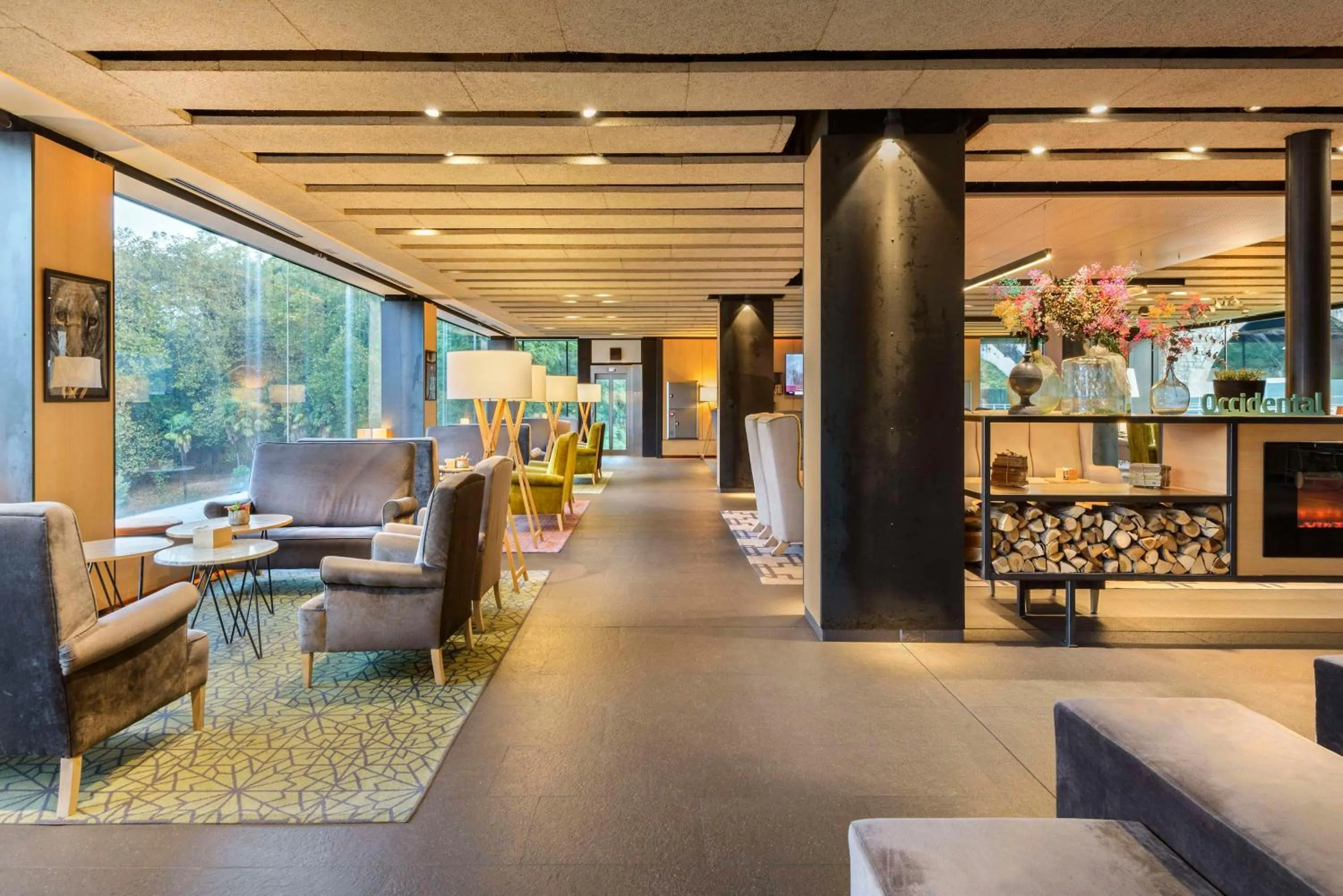 Lobby or reception in Occidental Bilbao