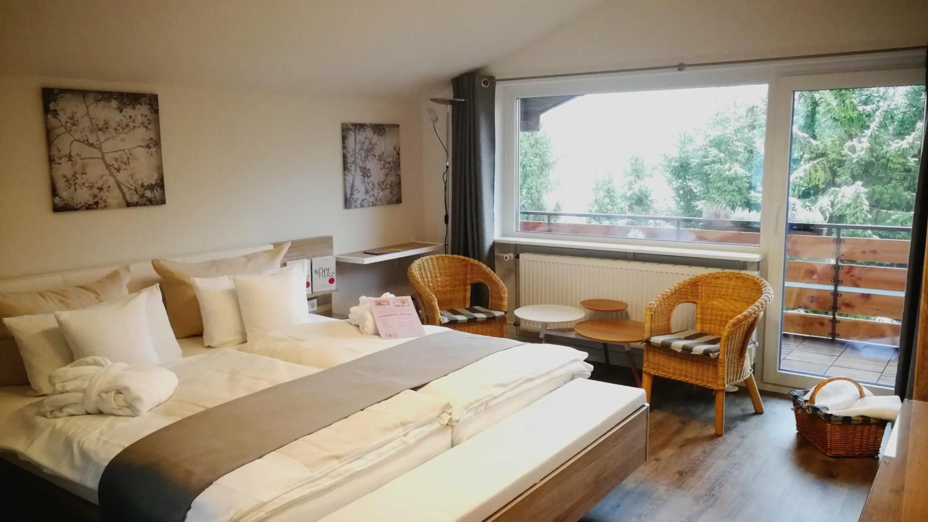 Photo of the whole room, Bed in Ferienhotel Schwarzwälder Hof