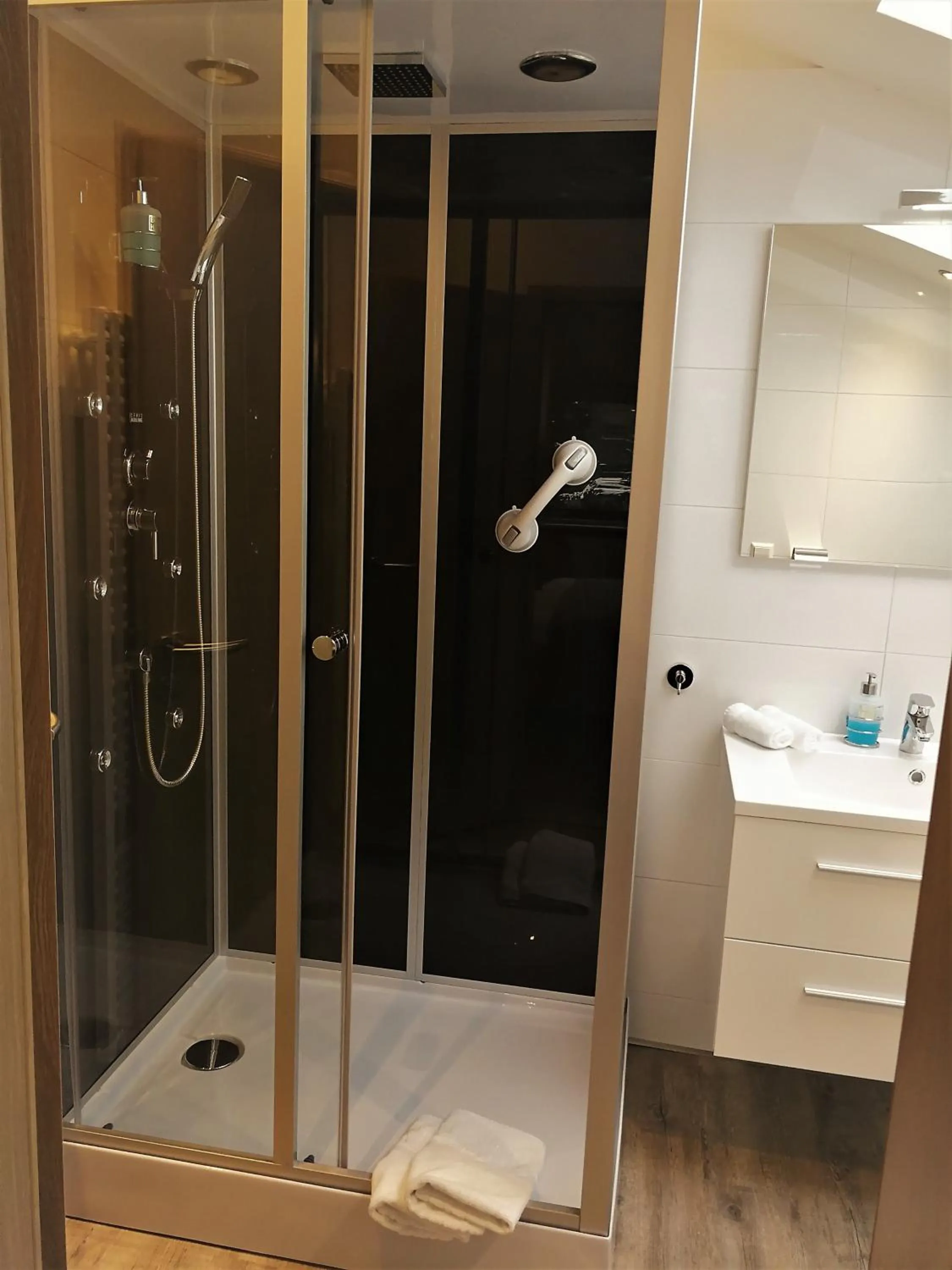 Photo of the whole room in Ferienhotel Schwarzwälder Hof