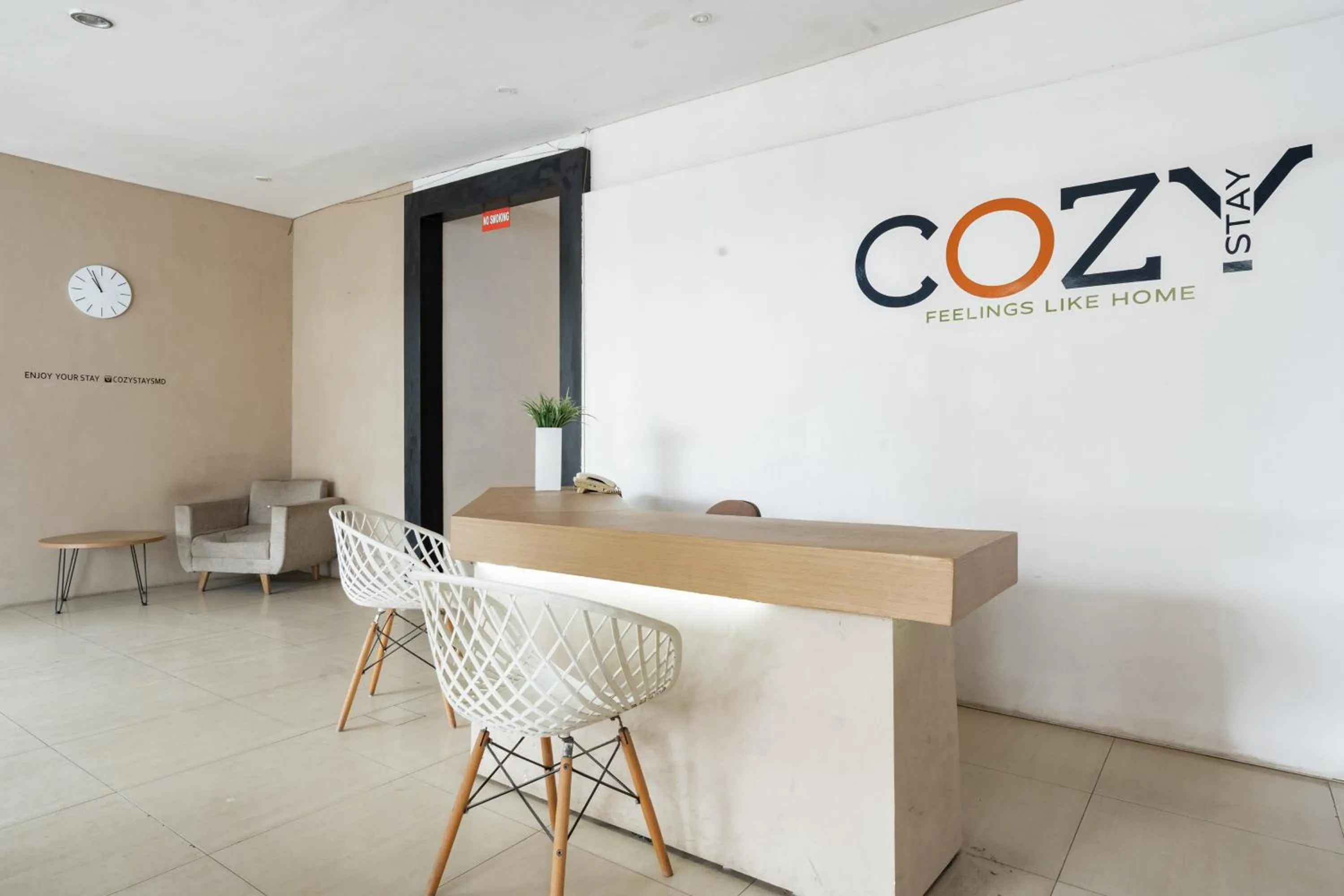 Lobby or reception in Urbanview Hotel Cozy Samarinda by RedDoorz