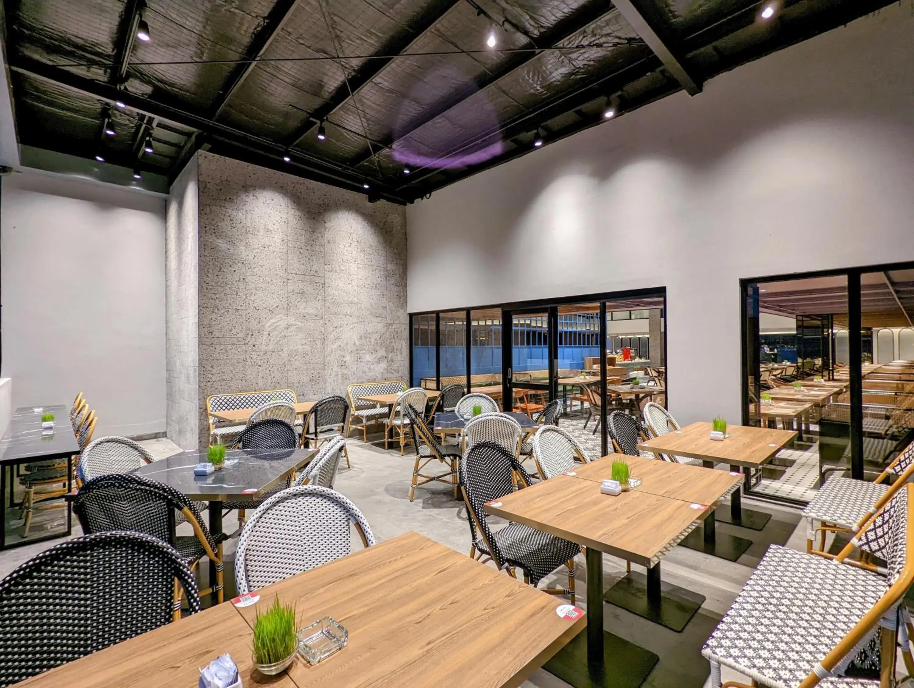 Restaurant/places to eat in Grand Zuri Lubuklinggau Restaurant/places to eat in Grand Zuri Lubuklinggau