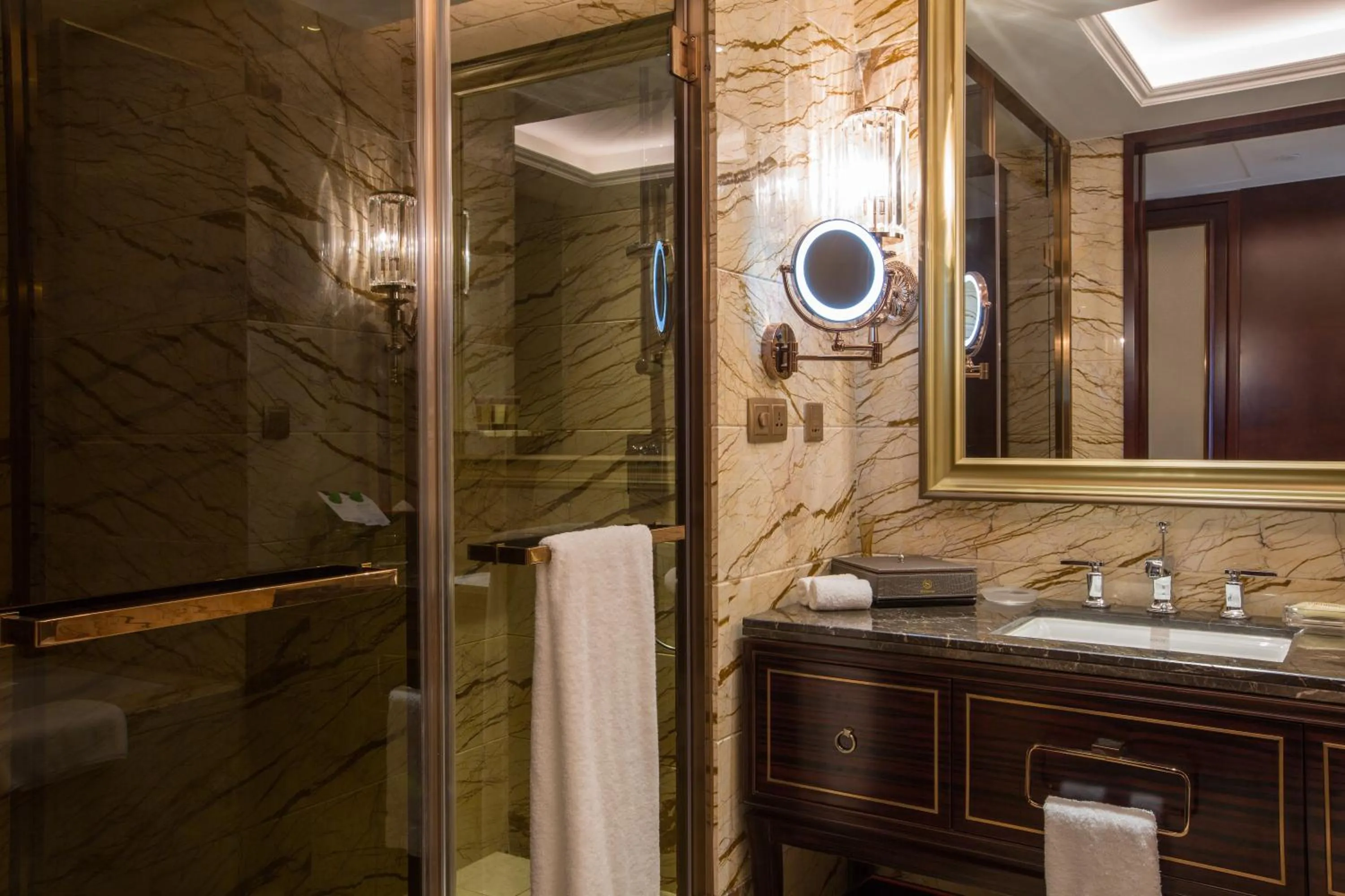 Toilet in Sheraton Shantou Hotel