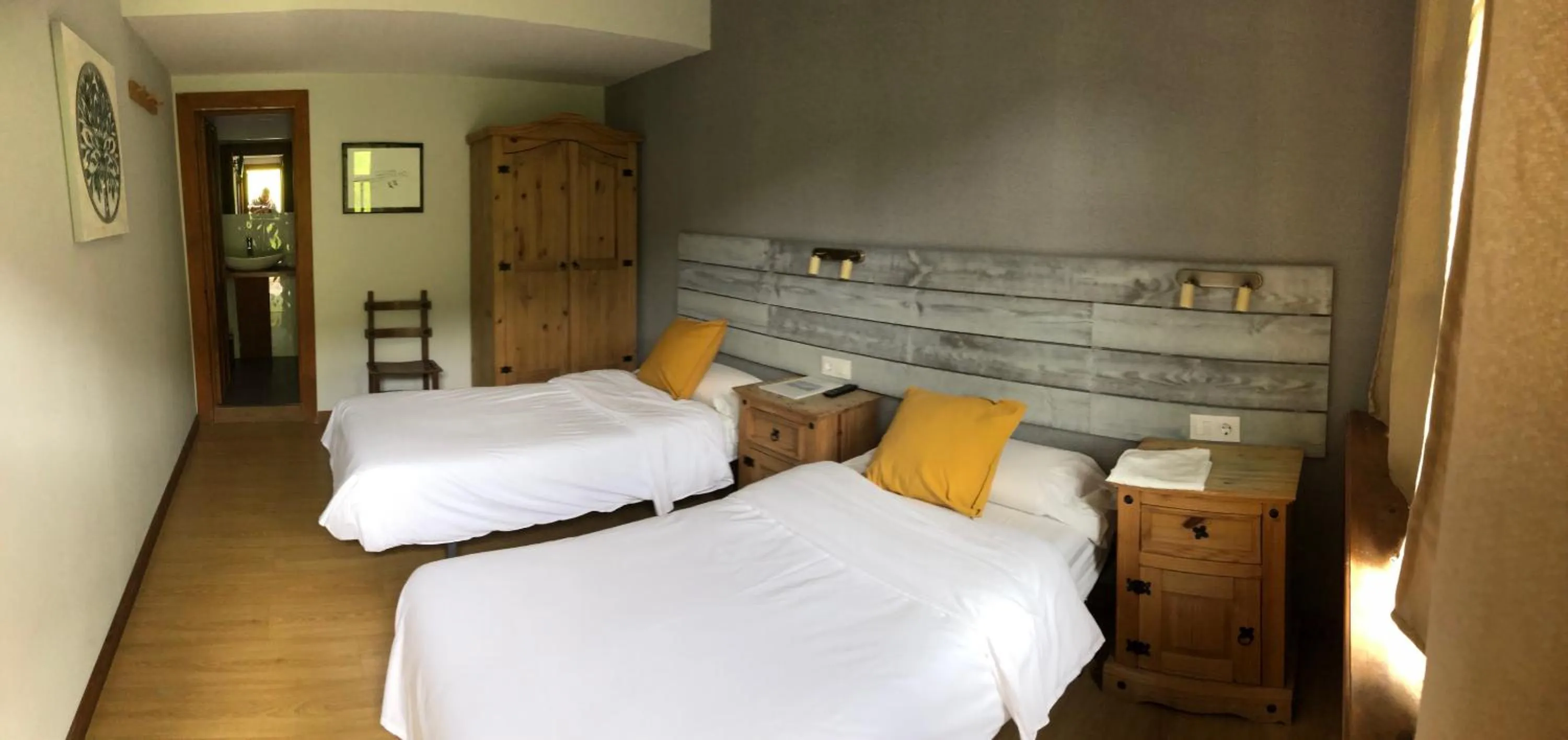 Photo of the whole room, Bed in Hotel Torrecerredo
