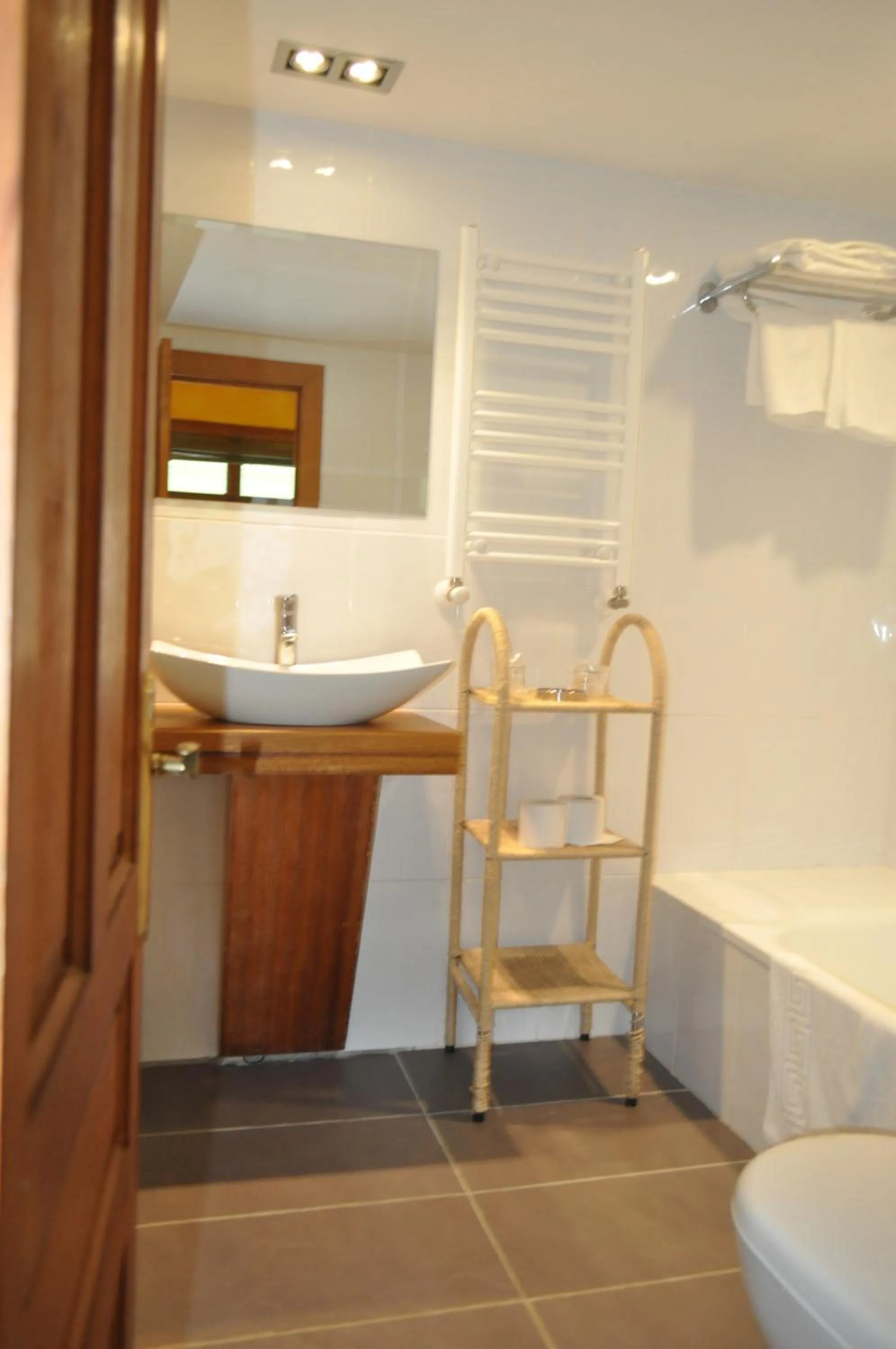 Bathroom in Hotel Torrecerredo