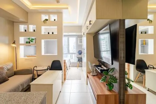 27th floor Cebu IT Park studio walking distance to everything