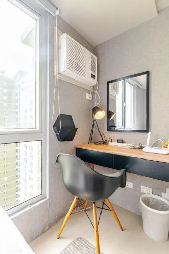 27th floor Cebu IT Park studio walking distance to everything