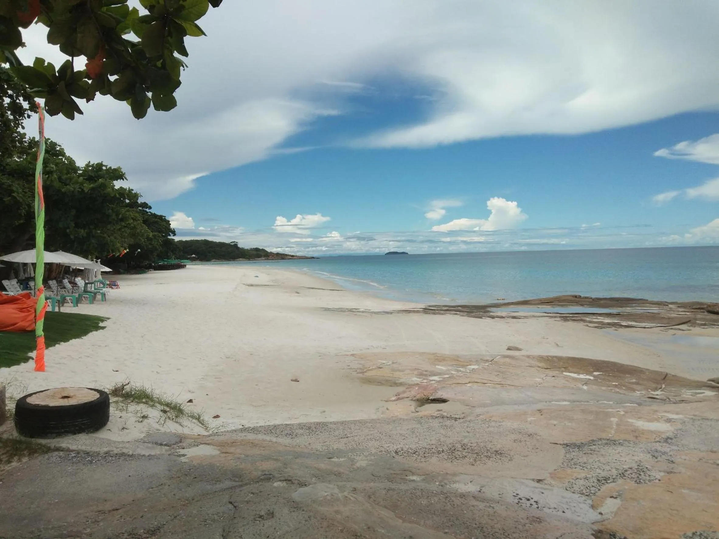 Beach in Green Bay Samed Resort