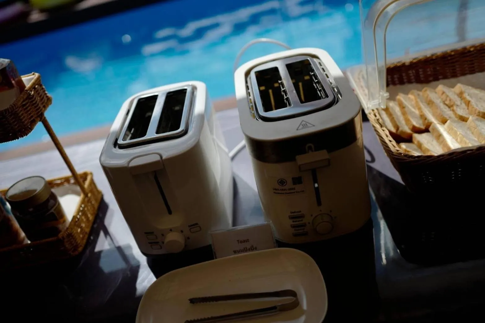 Breakfast in Green Bay Samed Resort