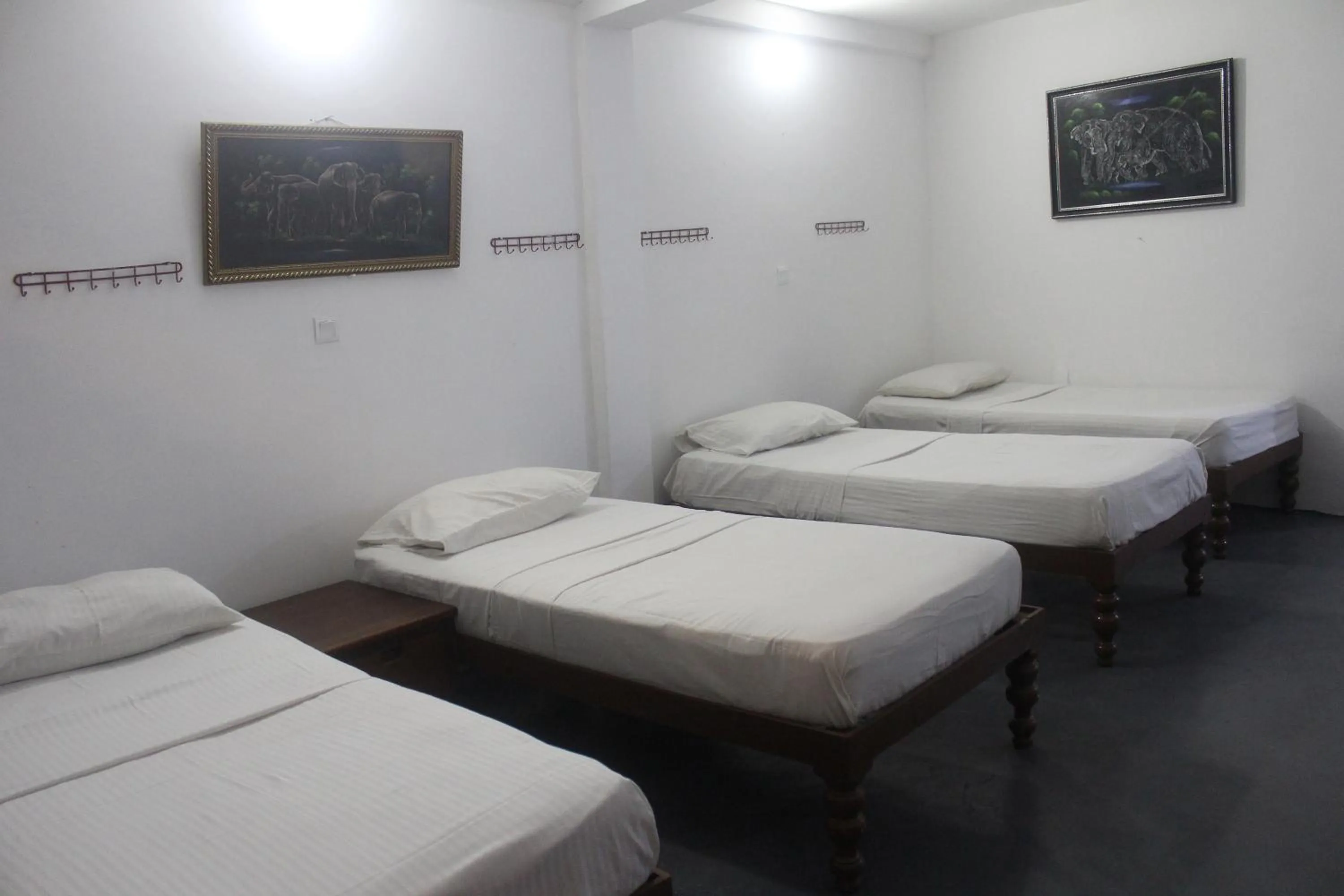 Bedroom, Bed in Sizzle Sports Club