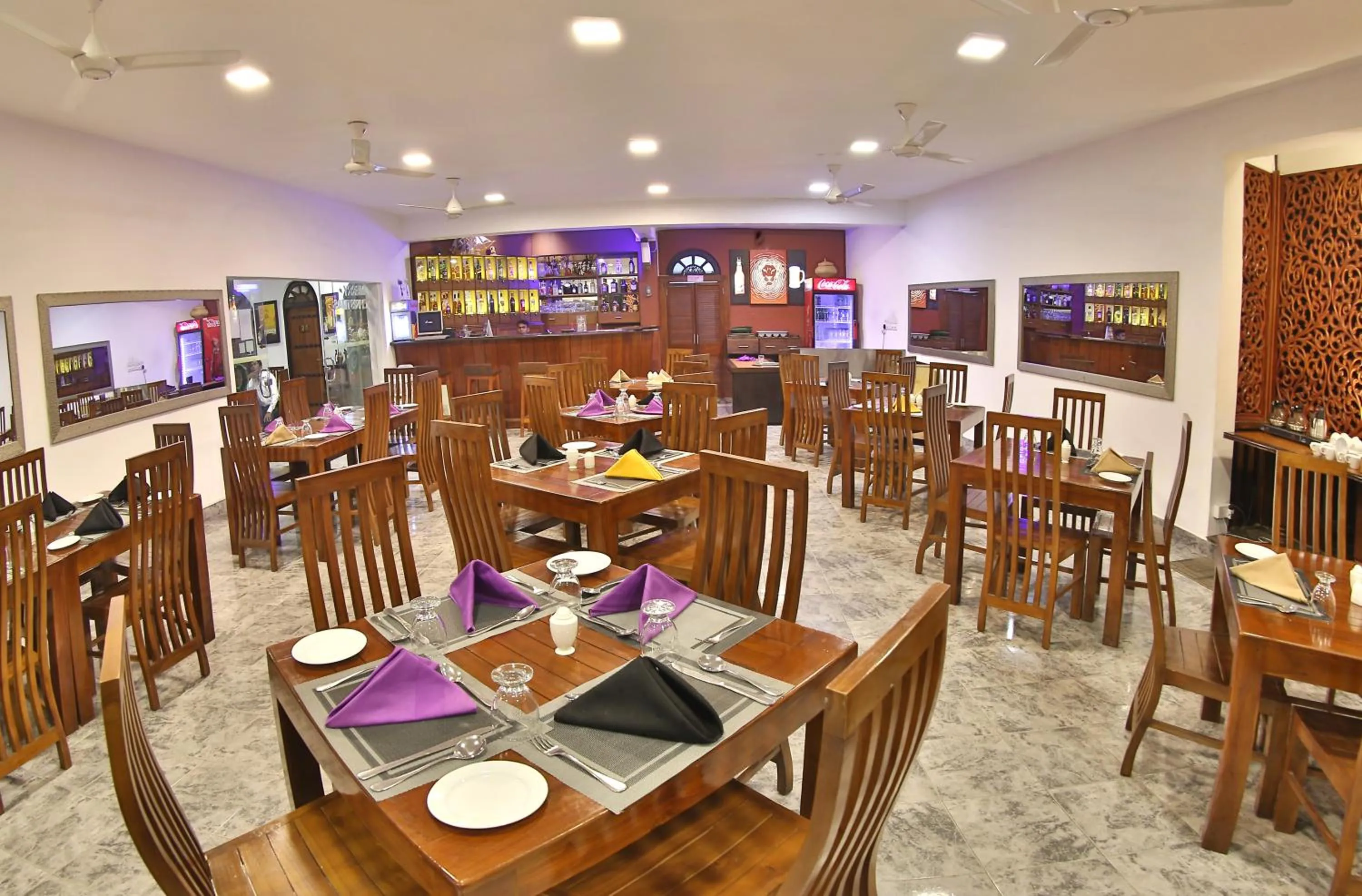 Restaurant/places to eat in Sizzle Sports Club