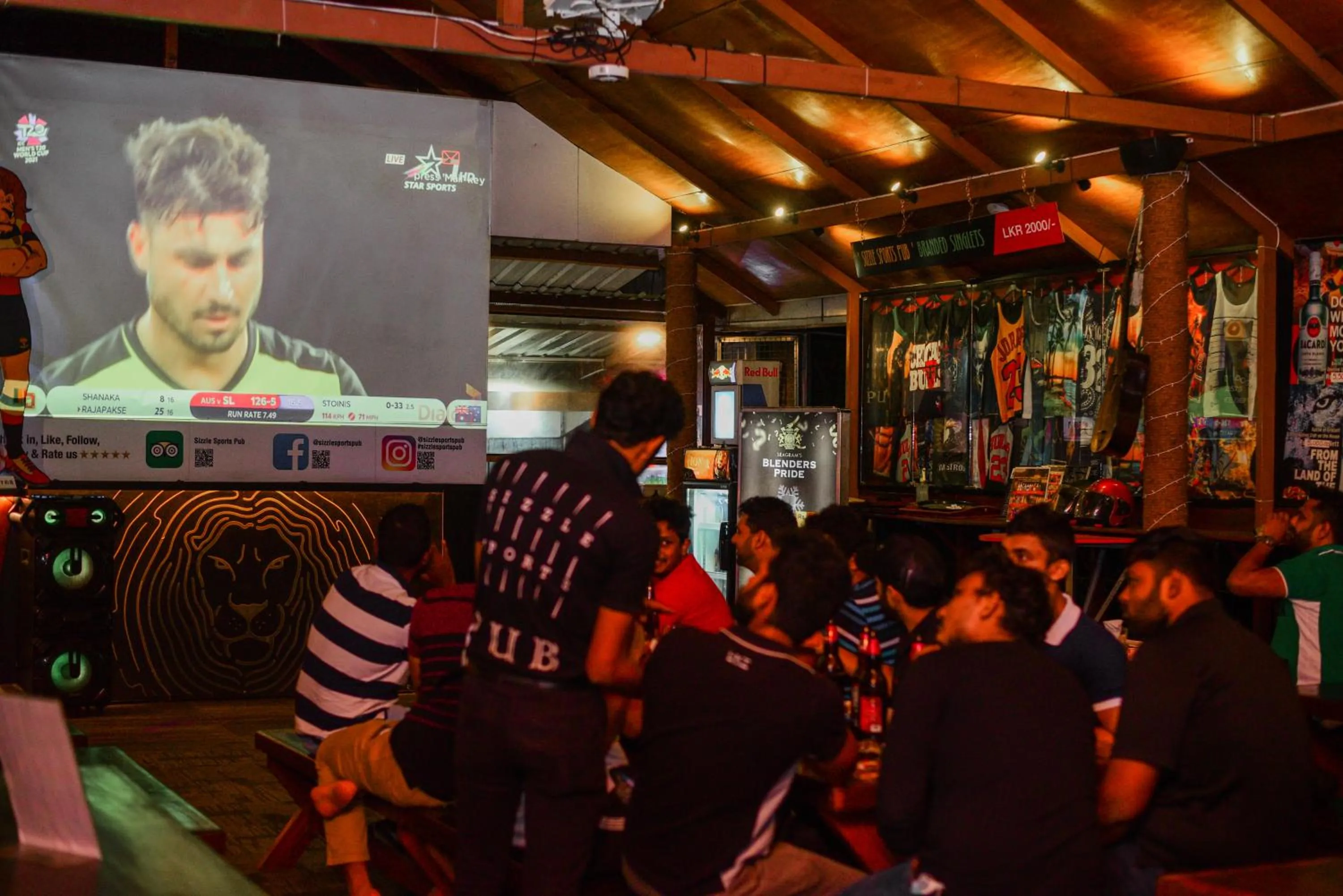 Restaurant/places to eat in Sizzle Sports Club