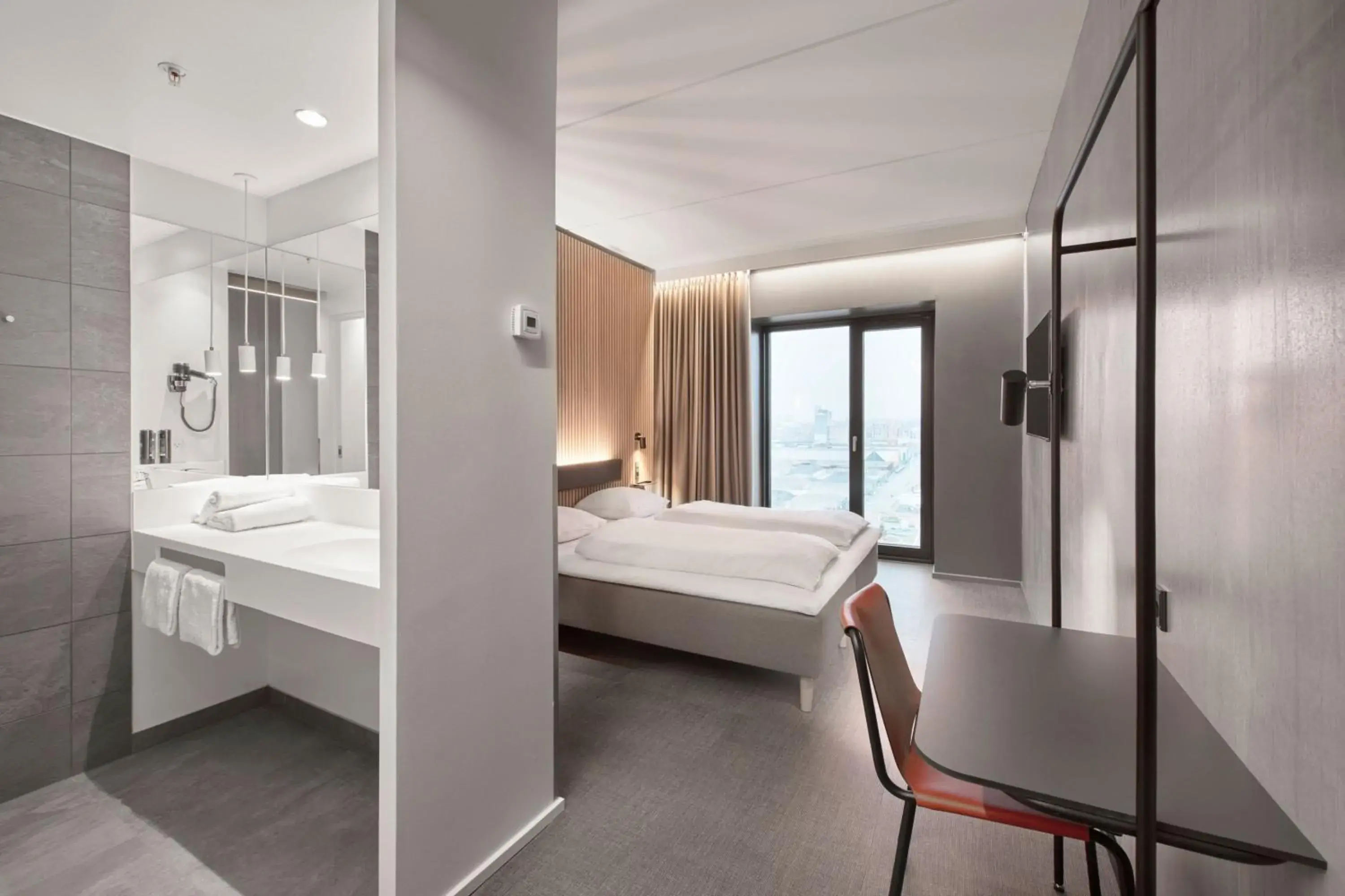 Standard Double King Room in Four Points Flex by Sheraton Vejle Standard Double King Room in Four Points Flex by Sheraton Vejle