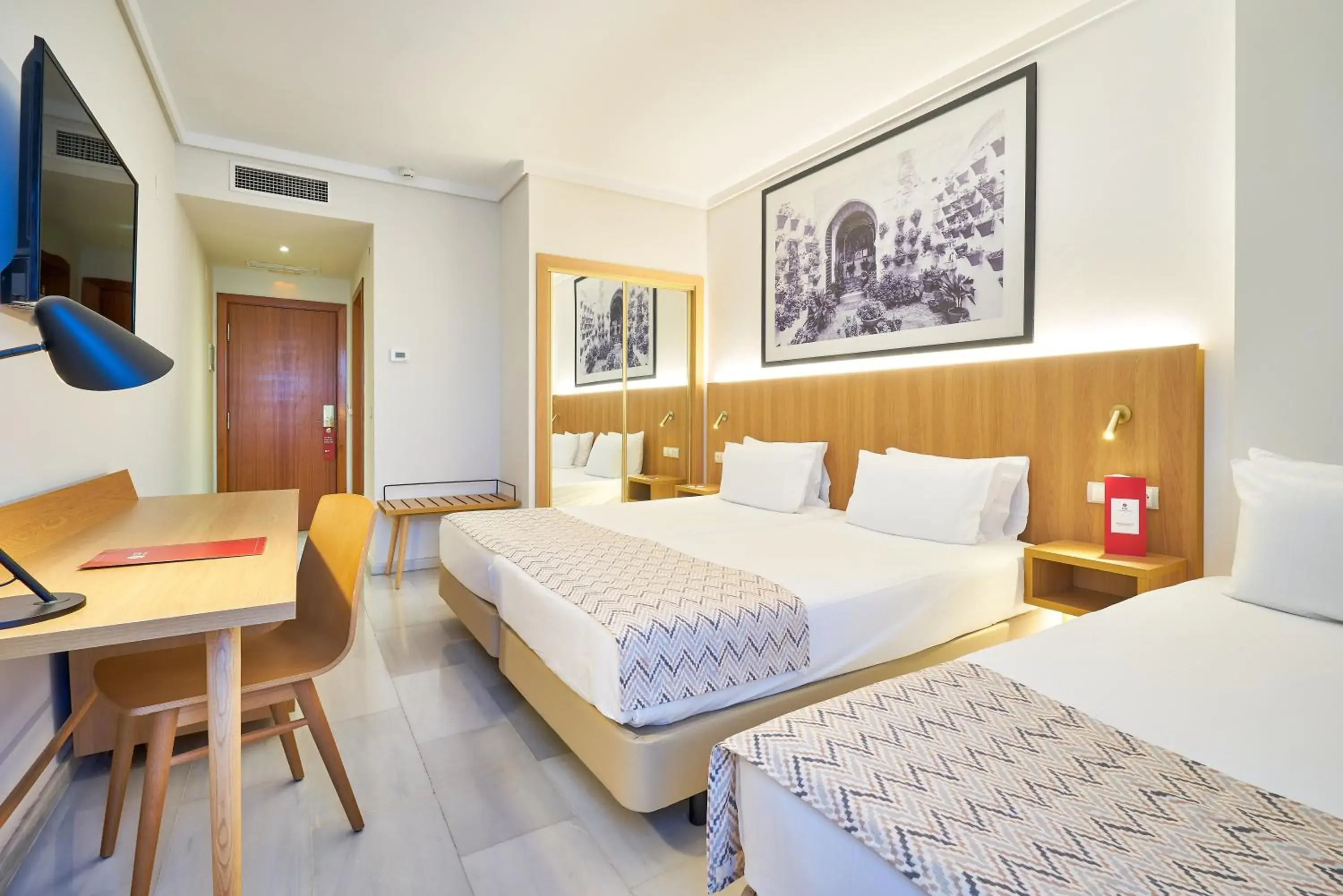 Bed in Exe Ciudad de Córdoba Bed in Exe Ciudad de Córdoba