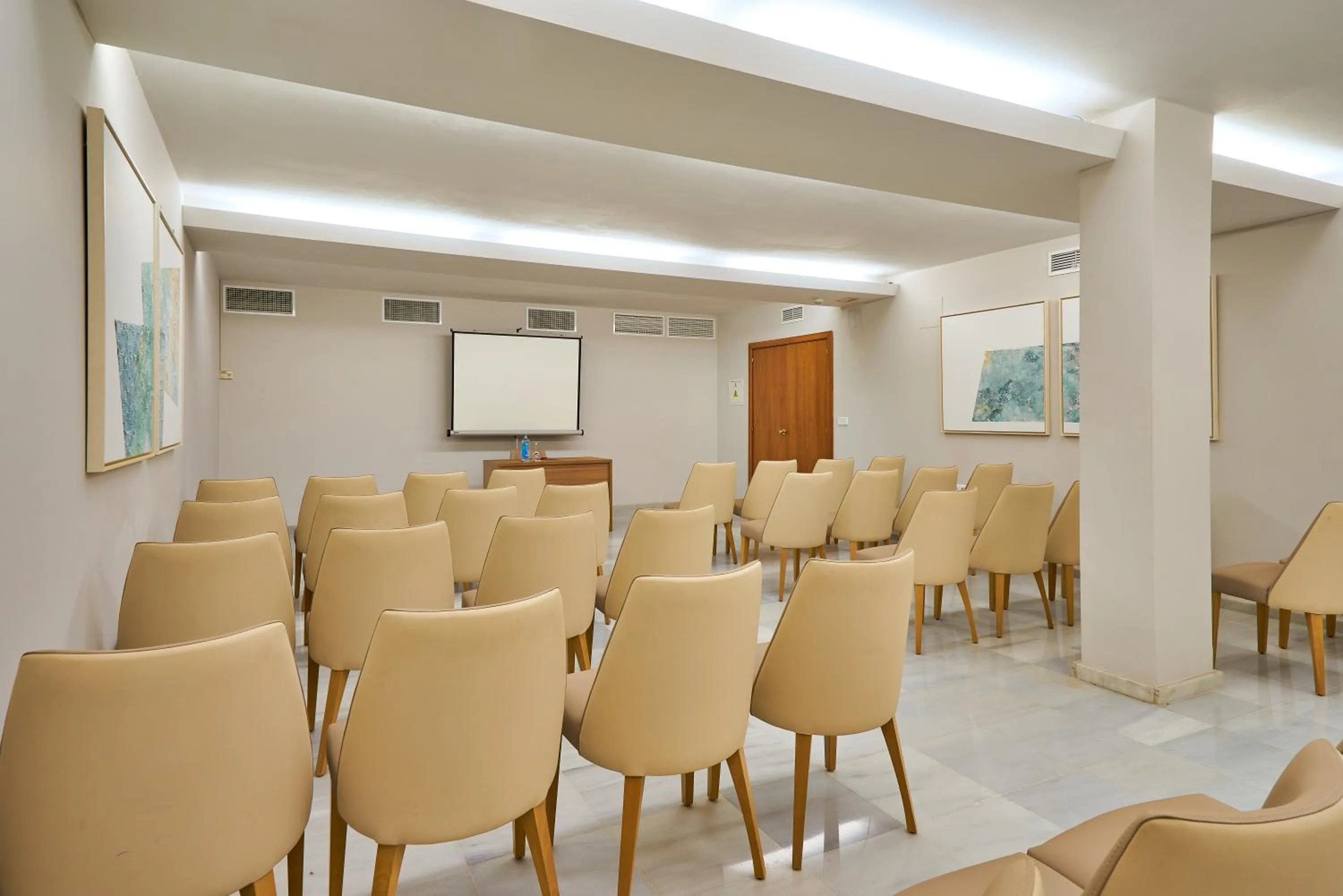 Business facilities in Exe Ciudad de Córdoba