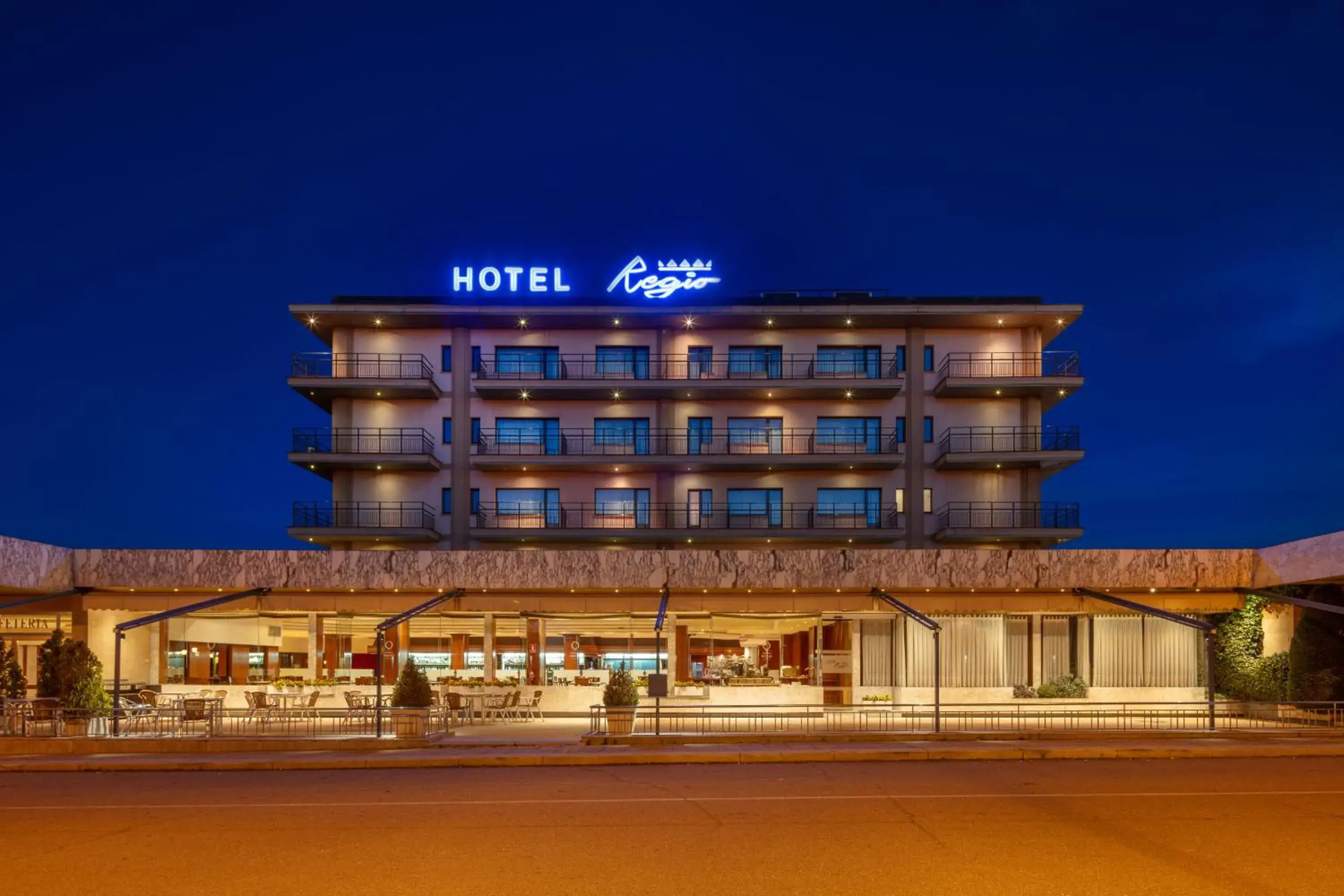 Property building in Crisol Regio Property building in Crisol Regio