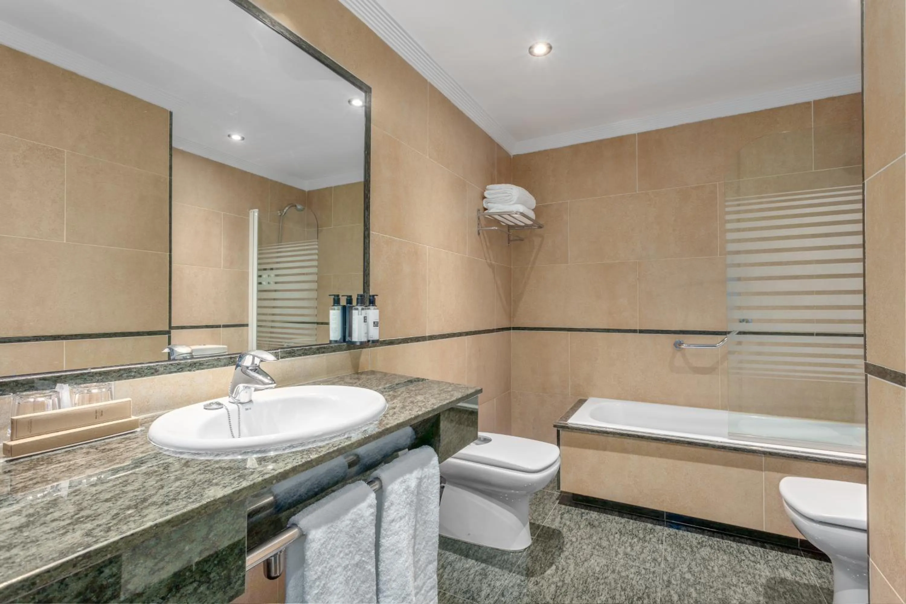 Bathroom in Crisol Regio