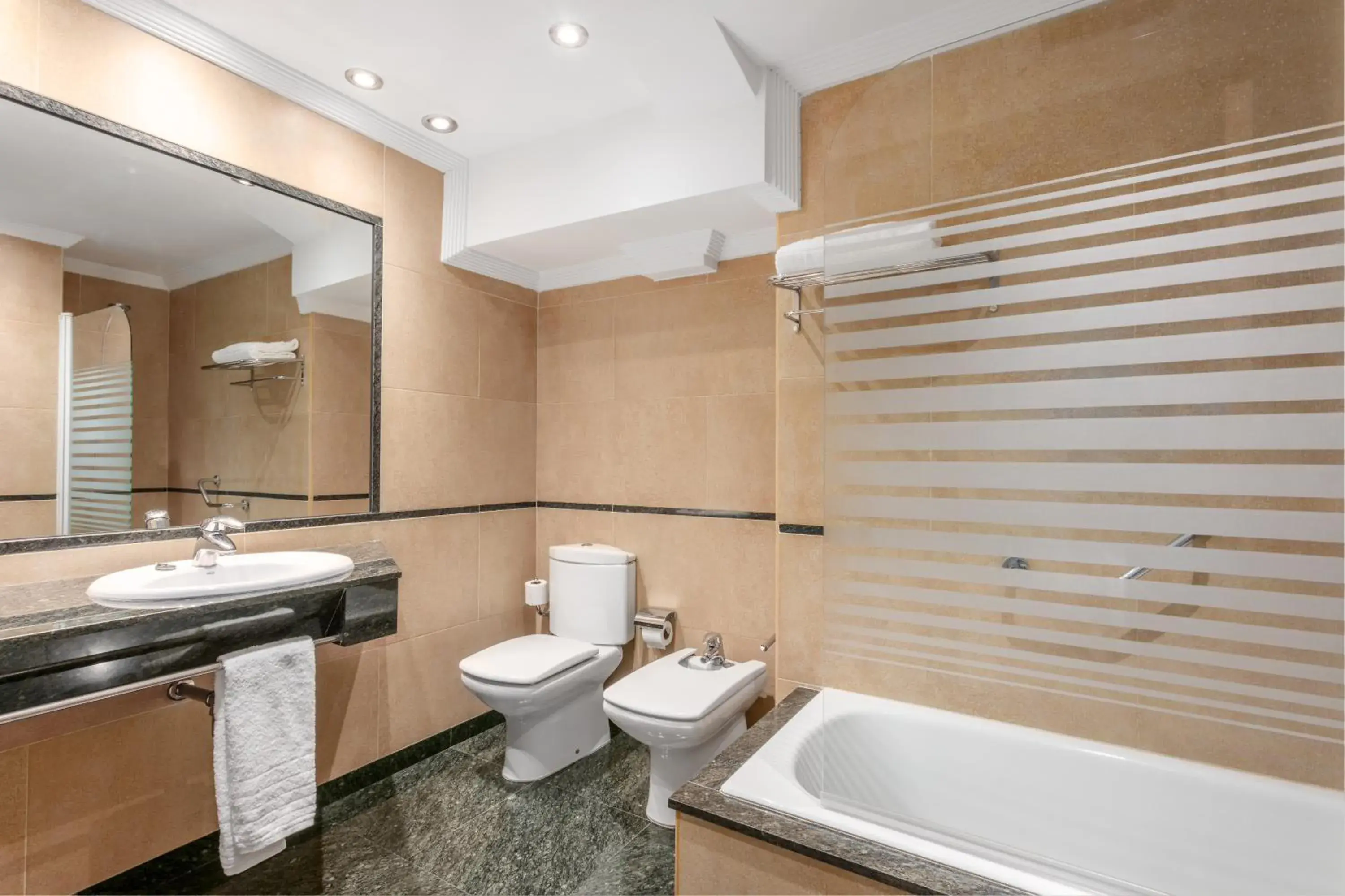 Bathroom in Crisol Regio Bathroom in Crisol Regio