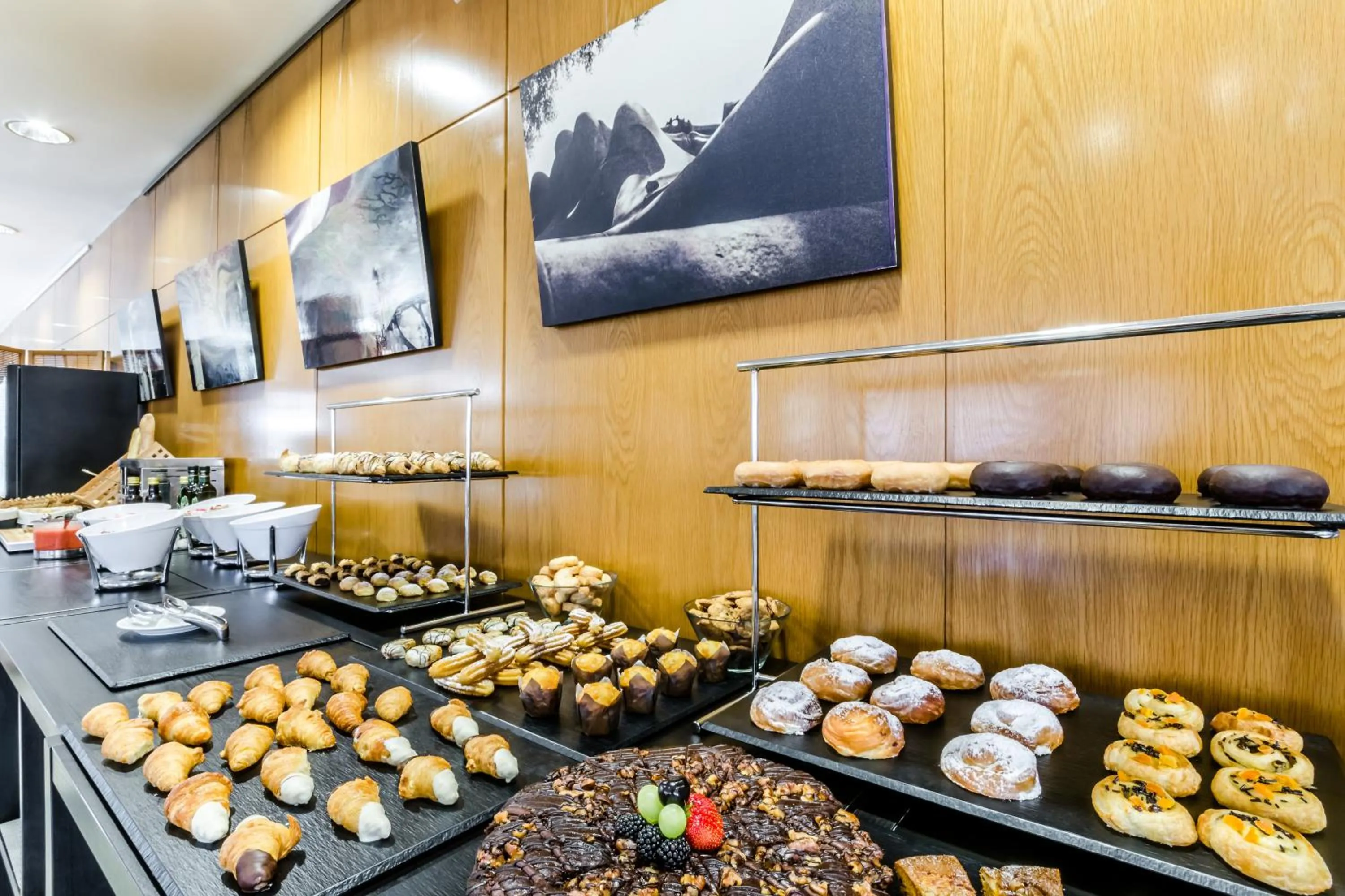 Restaurant/places to eat in Exe Barbera Parc