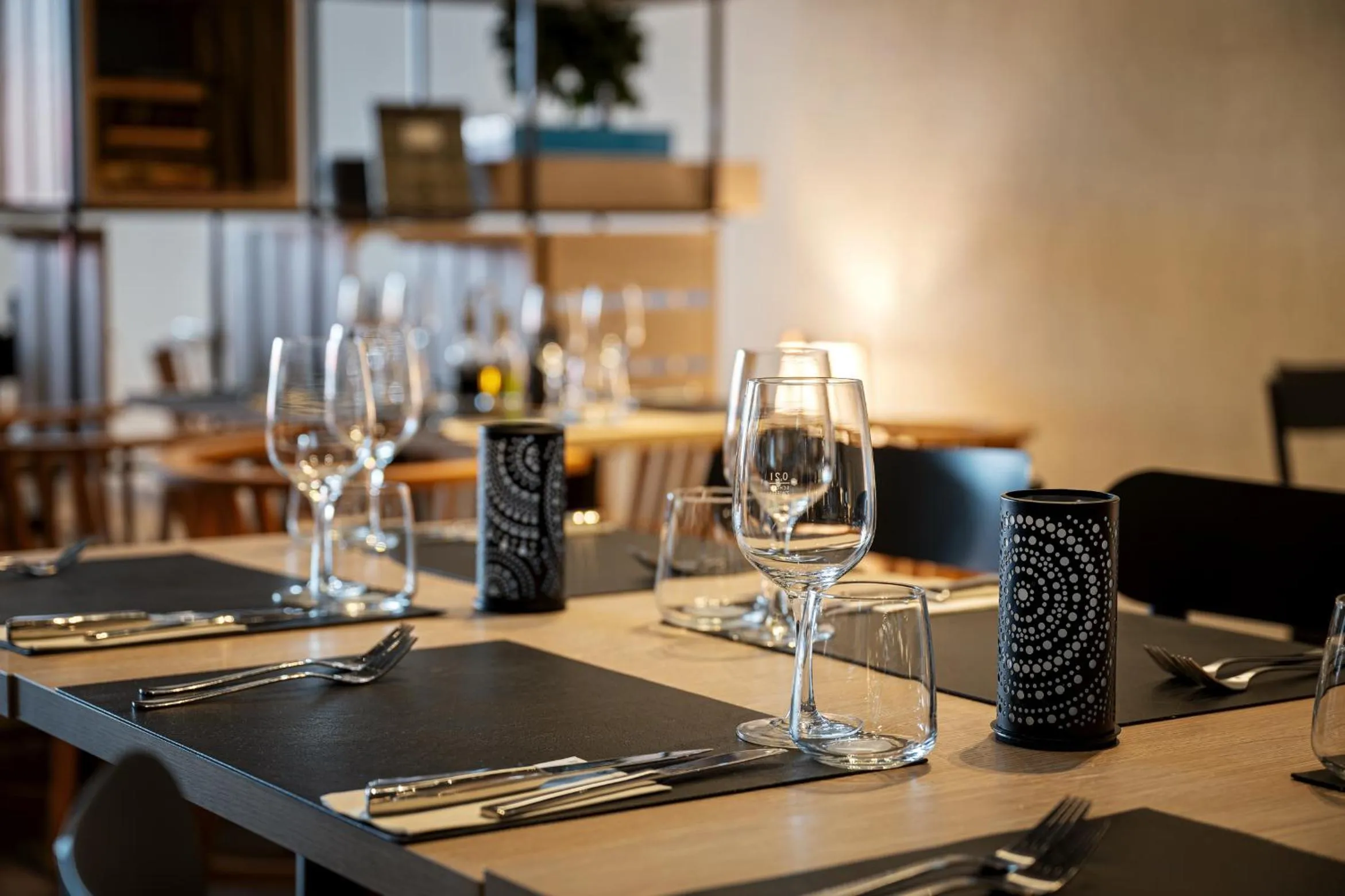 Restaurant/places to eat in IntercityHotel Geneva