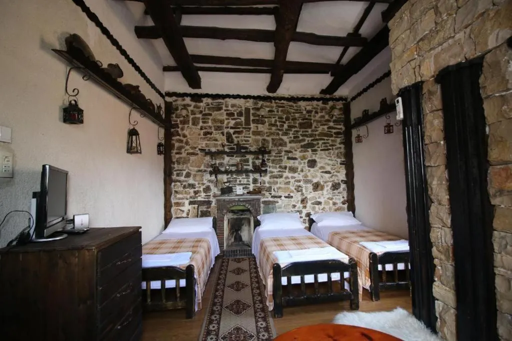 Bedroom, Bed in Hotel Nasho Vruho