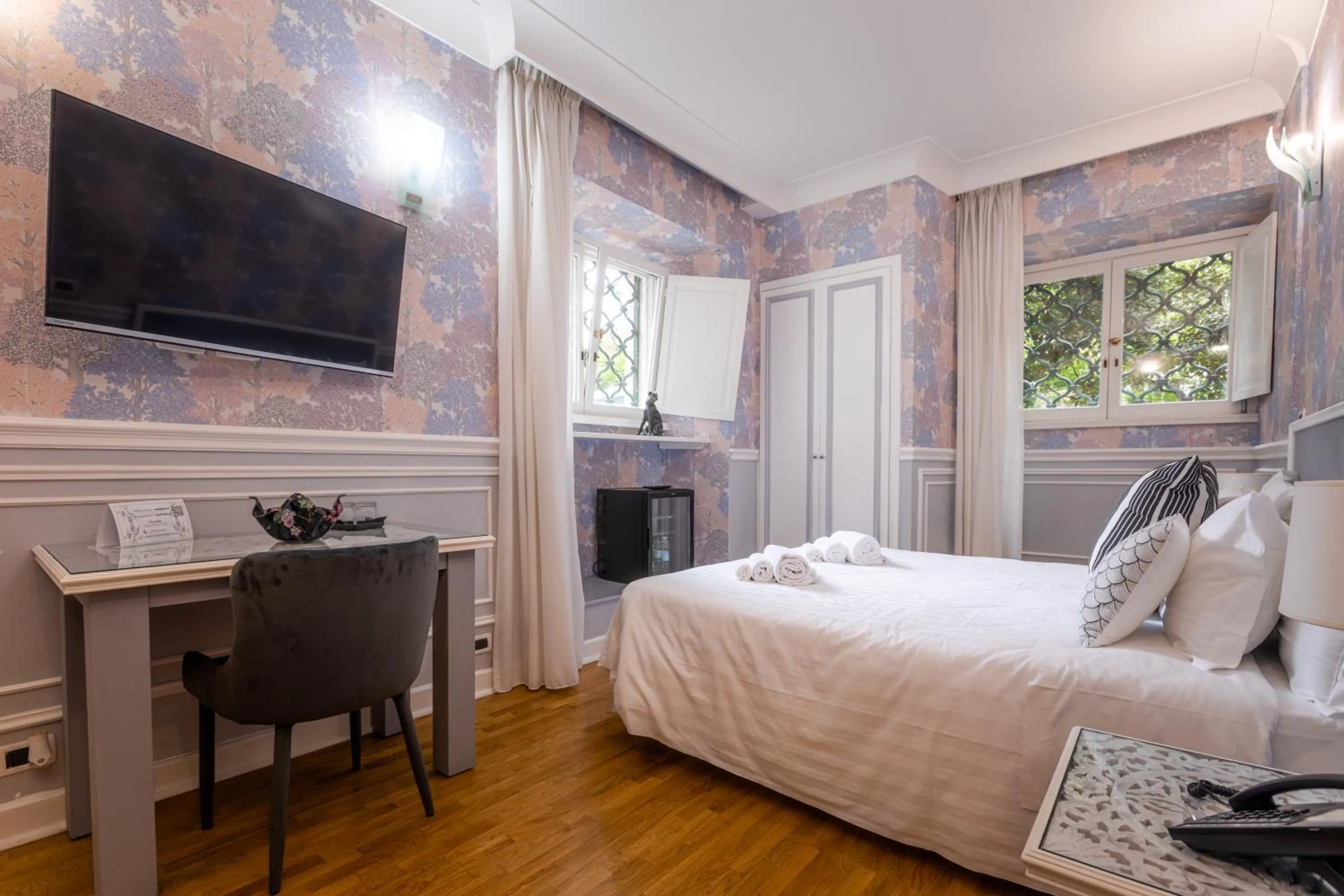 Bedroom, Bed in Mangili Garden Hotel