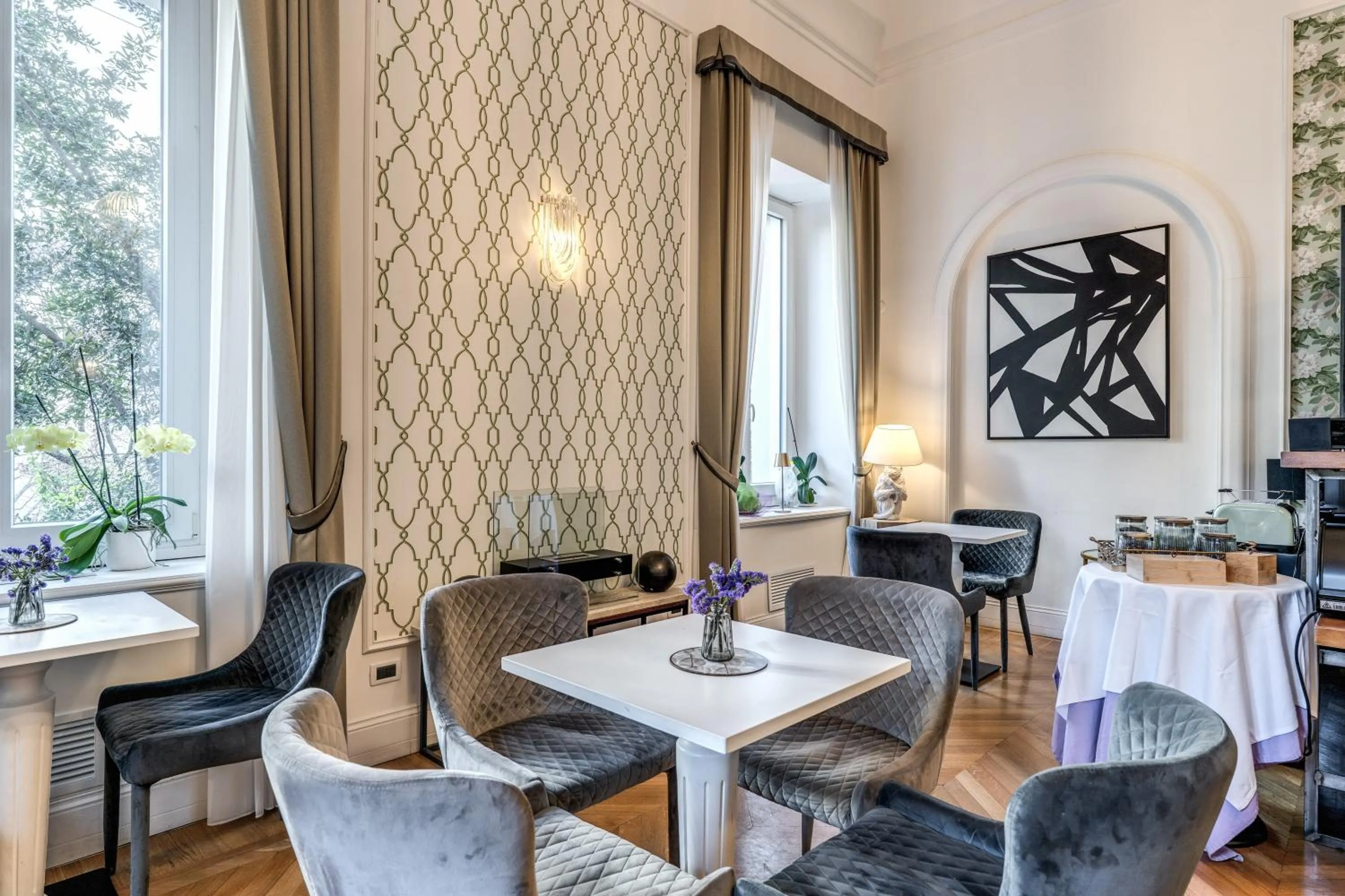 Lobby or reception in Mangili Garden Hotel