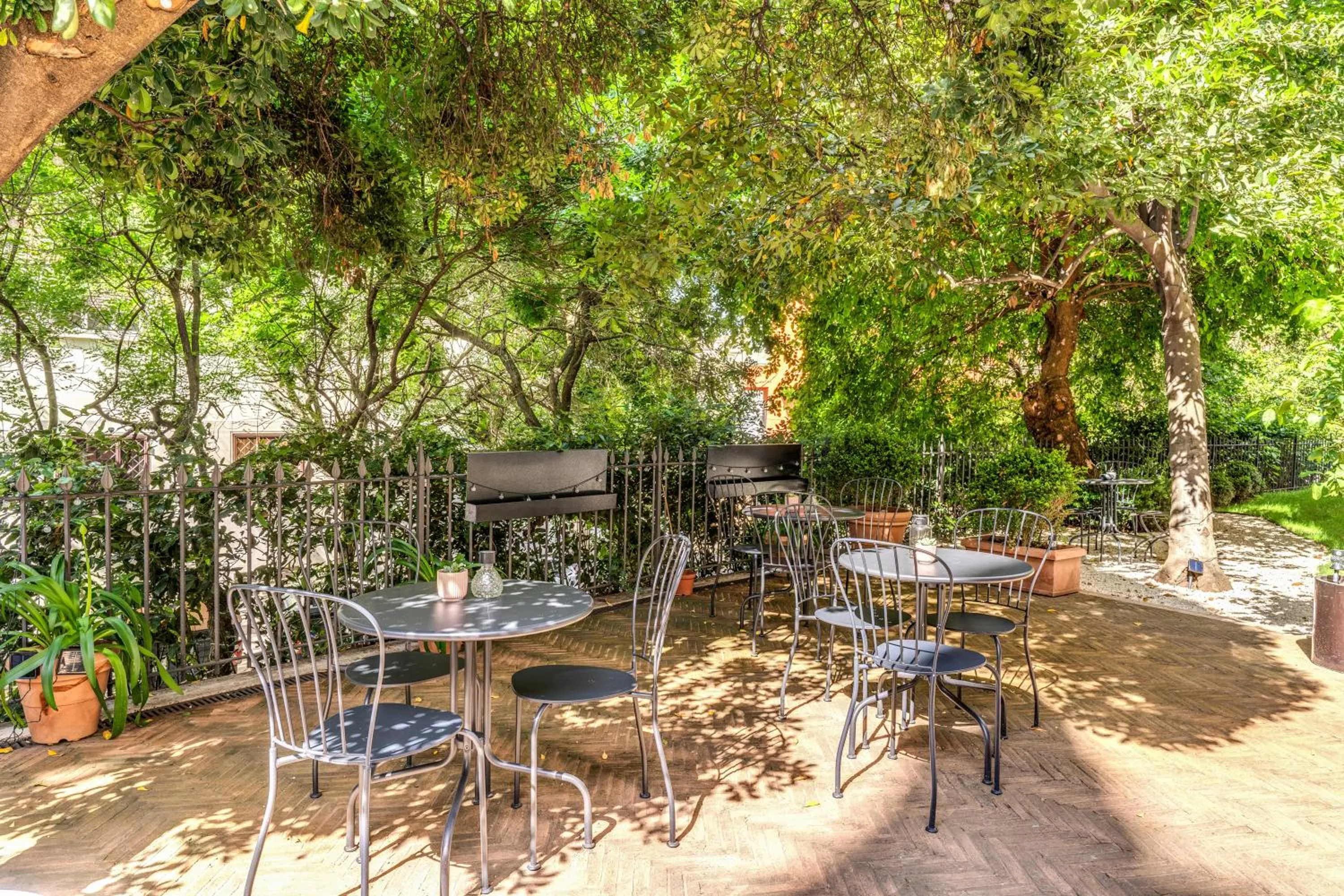 Property building in Mangili Garden Hotel