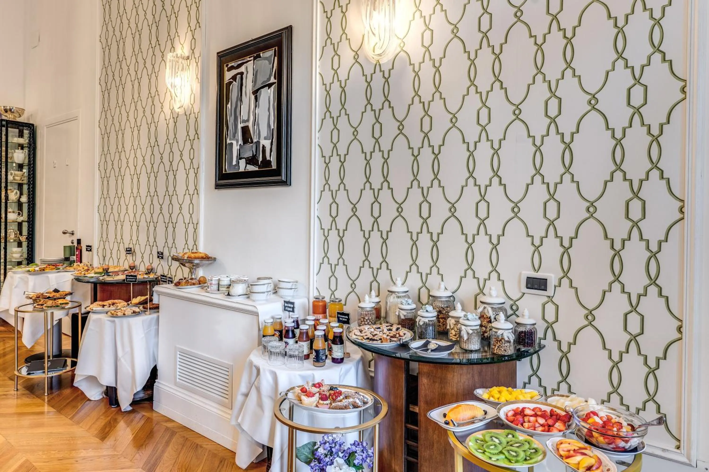 Breakfast in Mangili Garden Hotel