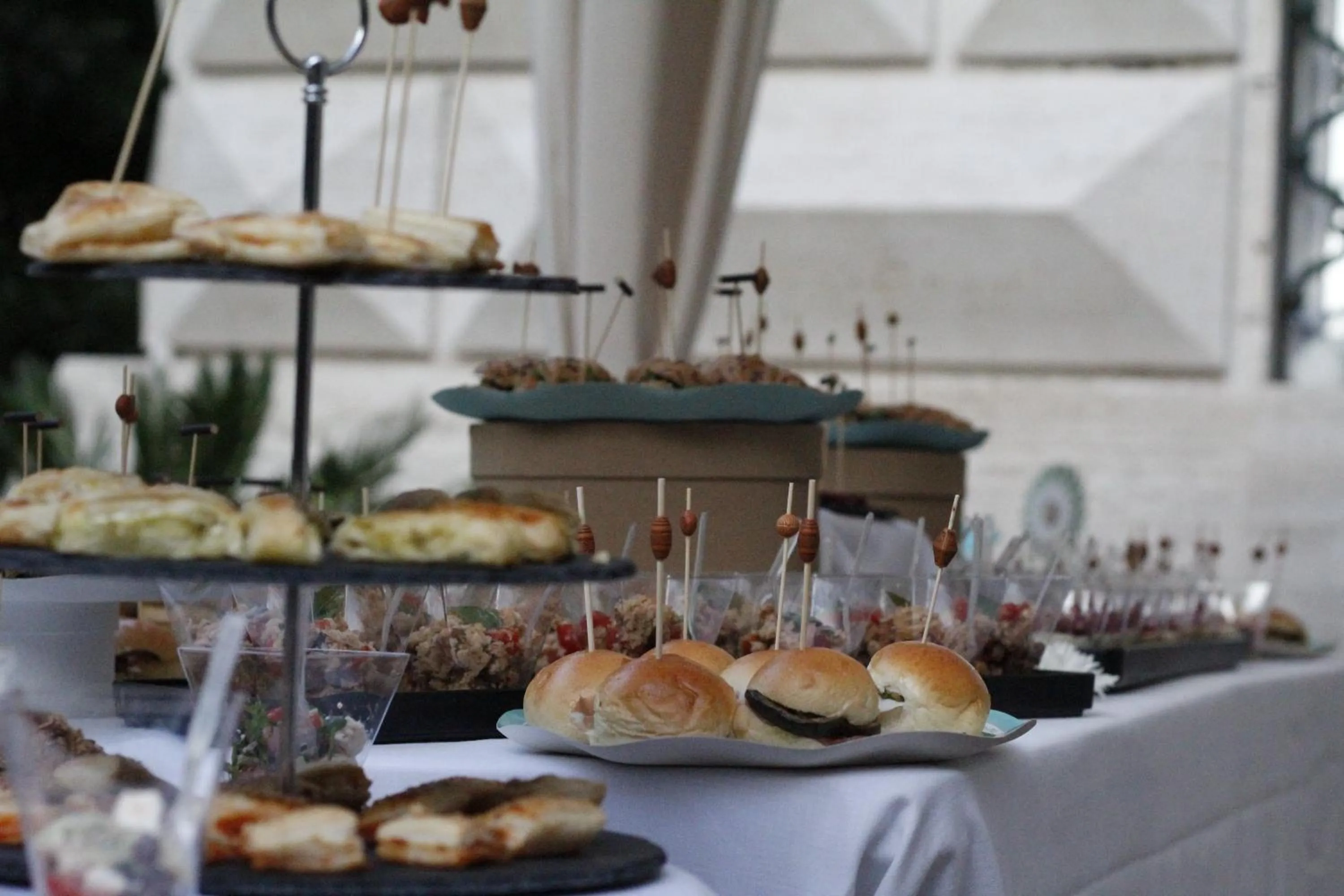 Property building in Mangili Garden Hotel