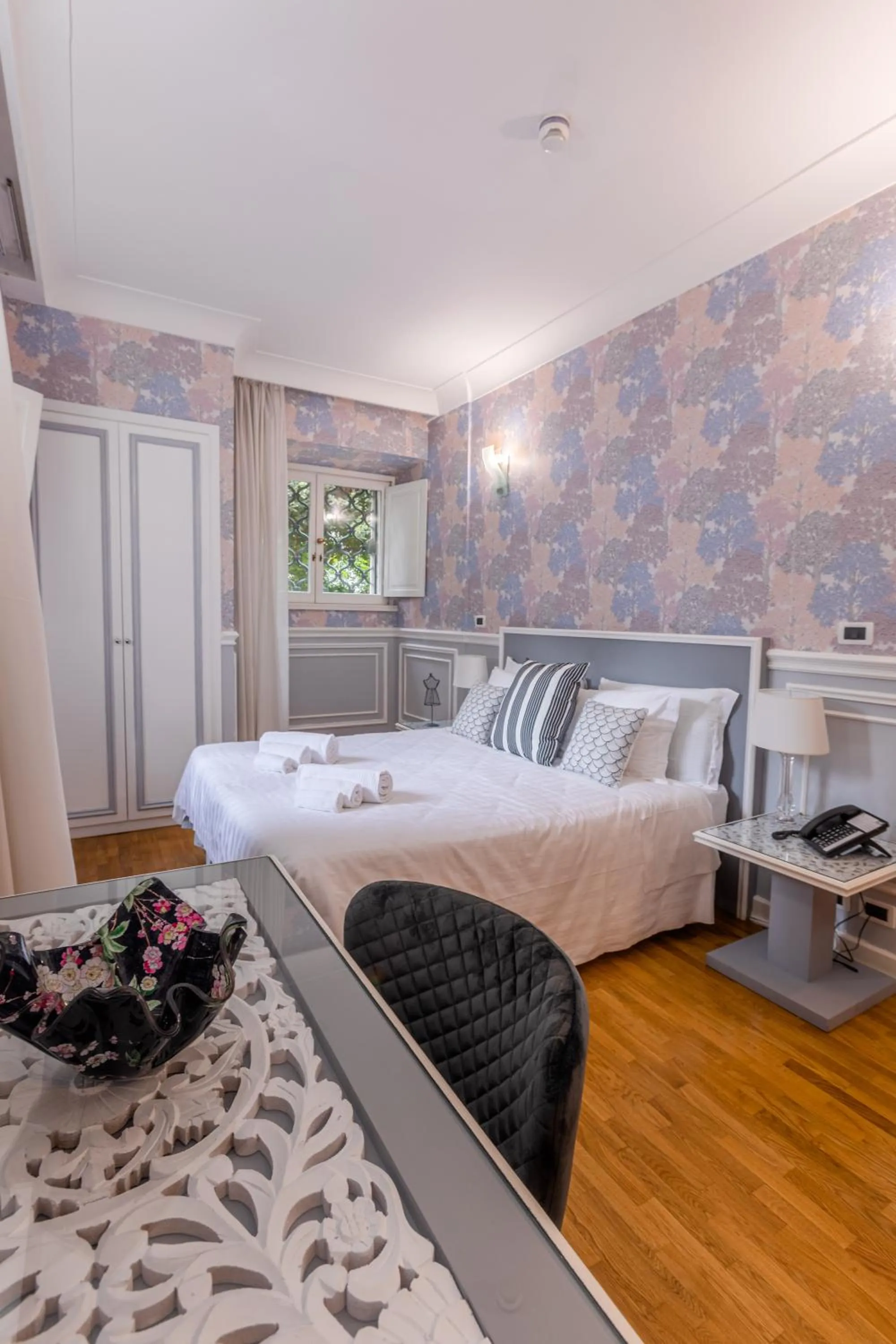 Bedroom, Bed in Mangili Garden Hotel
