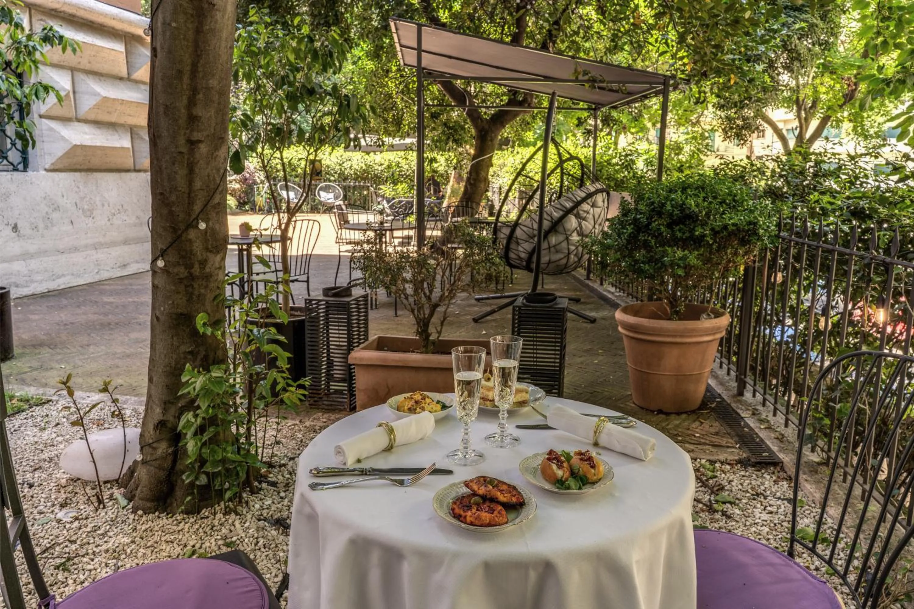 Garden in Mangili Garden Hotel