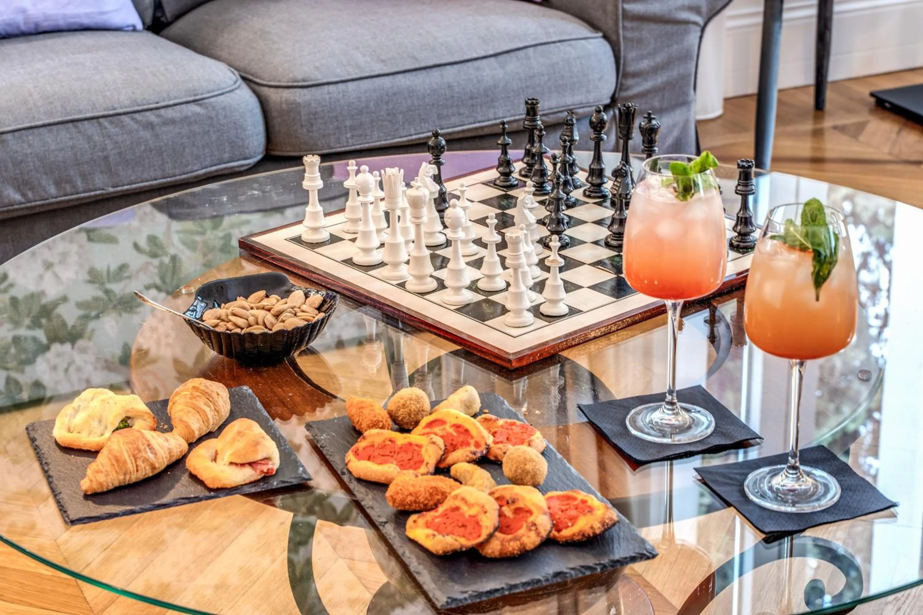 Restaurant/places to eat in Mangili Garden Hotel