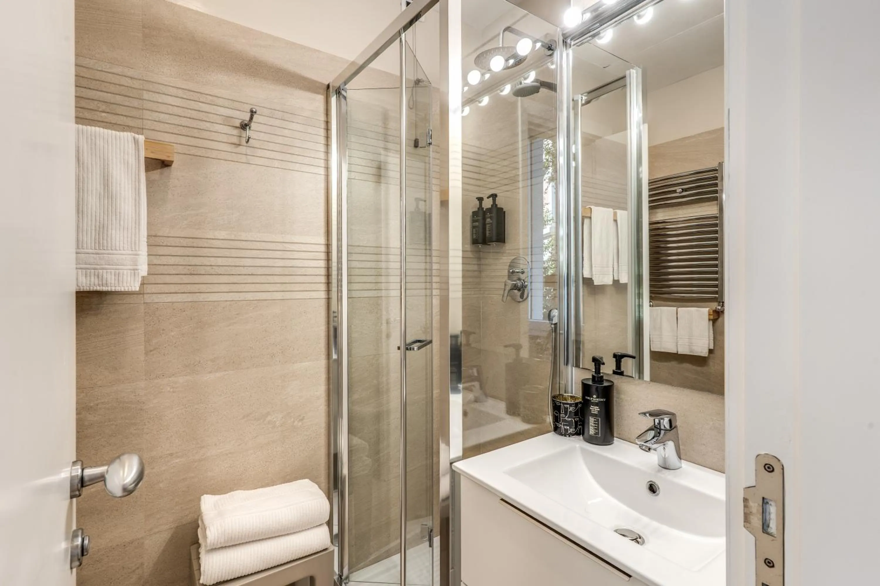 Bathroom in Mangili Garden Hotel