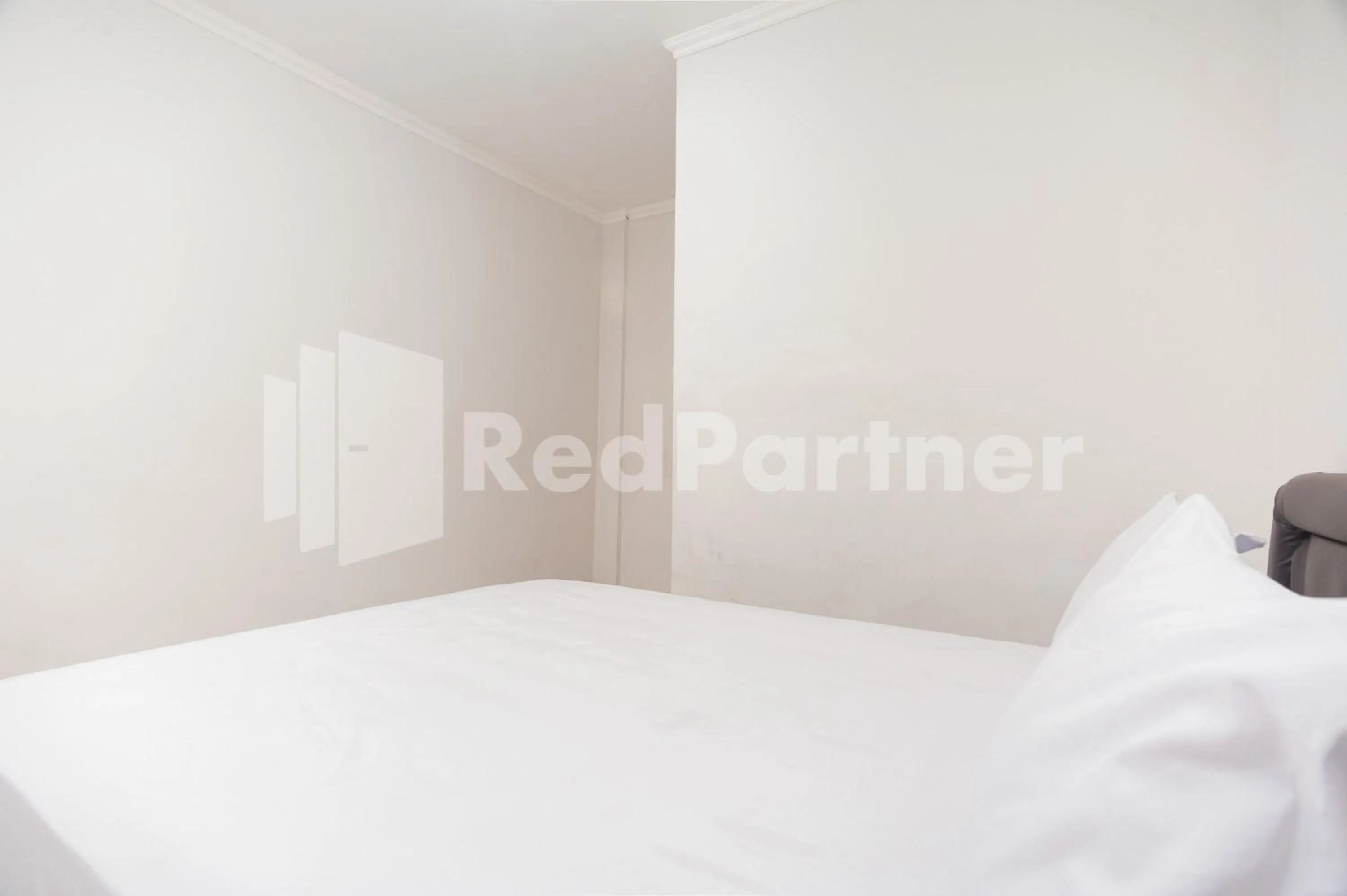 Bedroom, Bed in Wisma Juanda Bogor Mitra RedDoorz