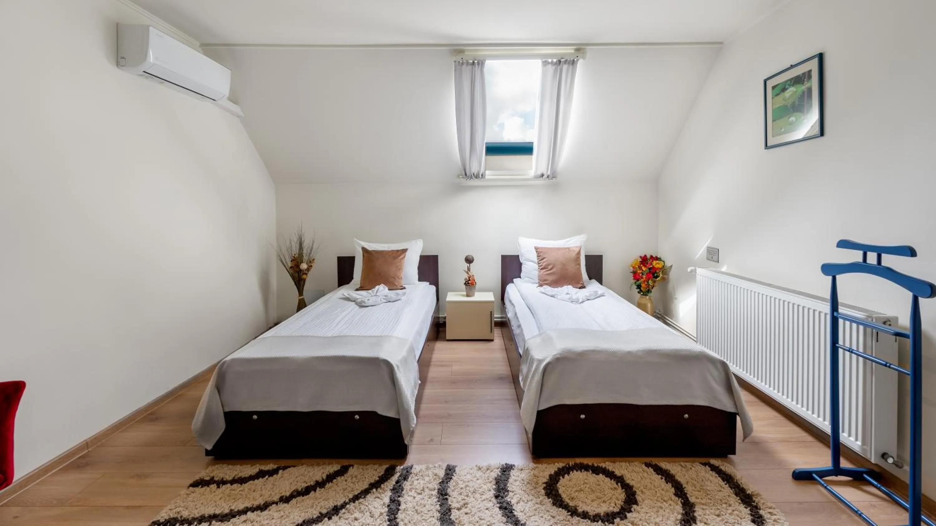 Bed in HERMITAGE by Elenis