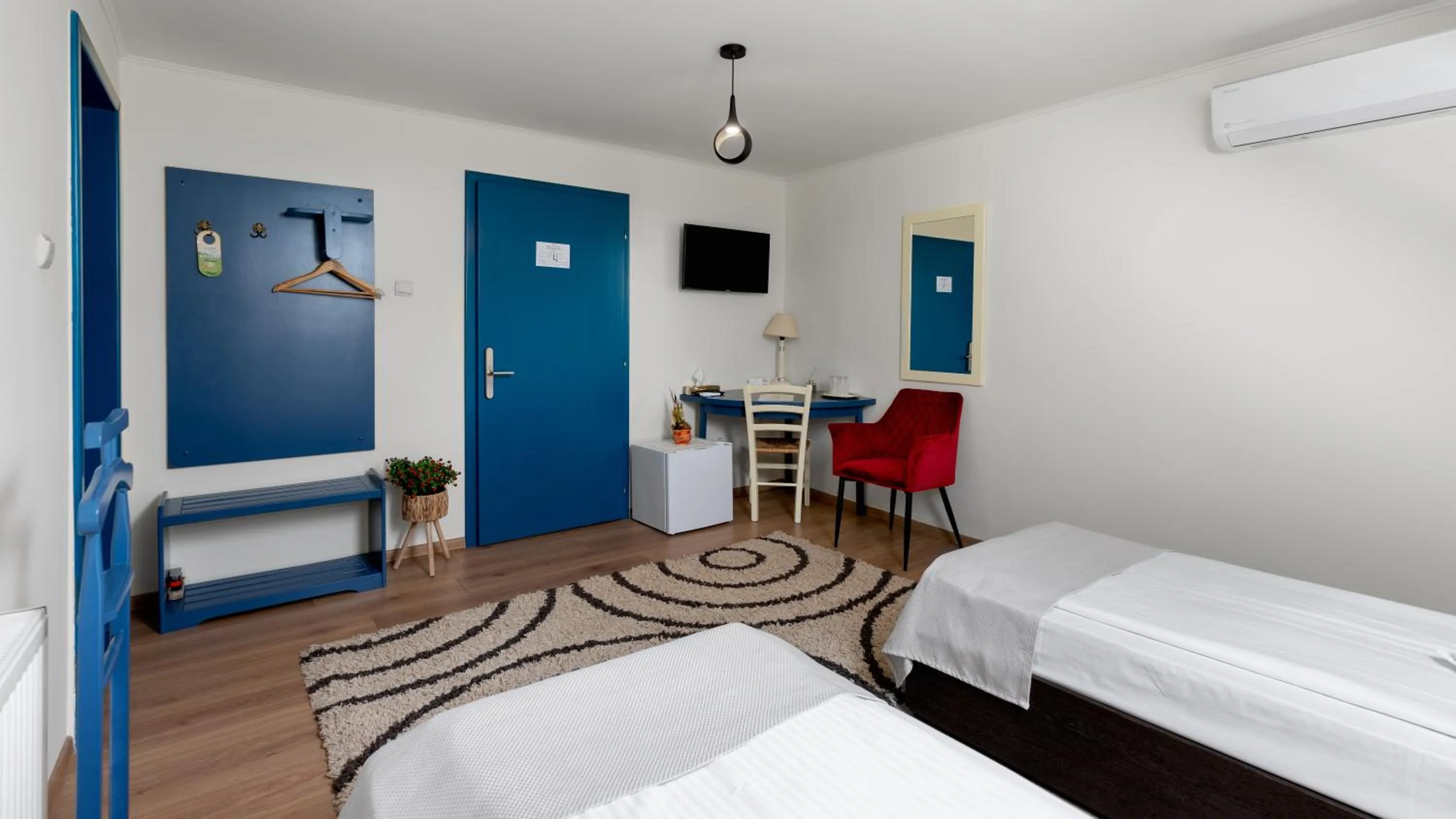 Bed in HERMITAGE by Elenis