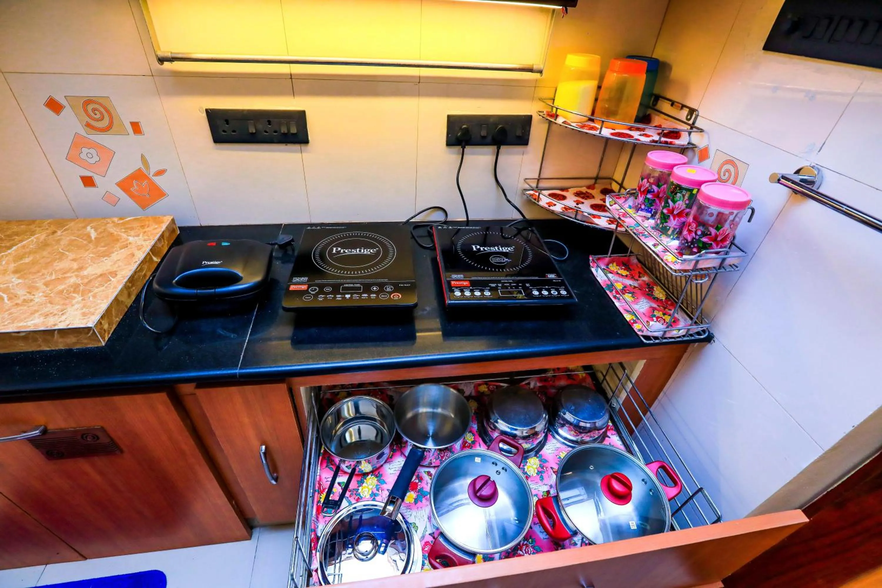 Kitchen or kitchenette in Bay Homes 2BHK WT Bathtub Near Rock Beach