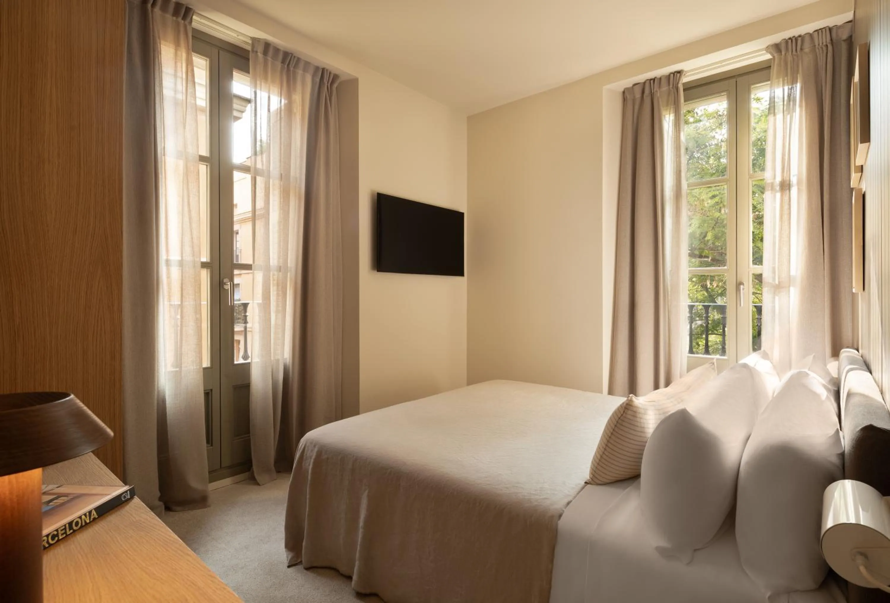 Design Corner Room in Hotel Casa Teva Barcelona