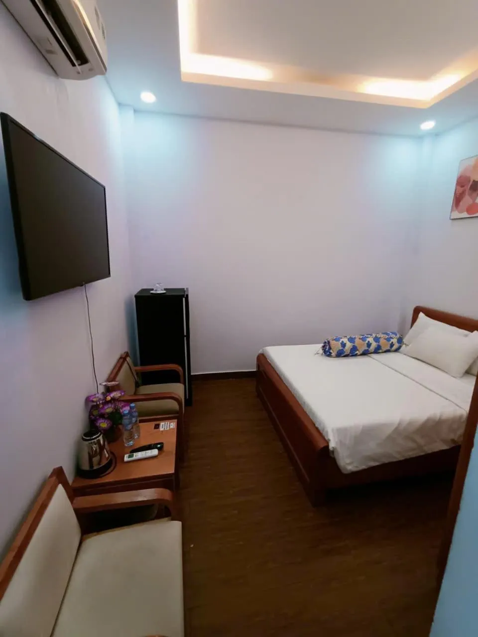 Bedroom, Bed in 102 House