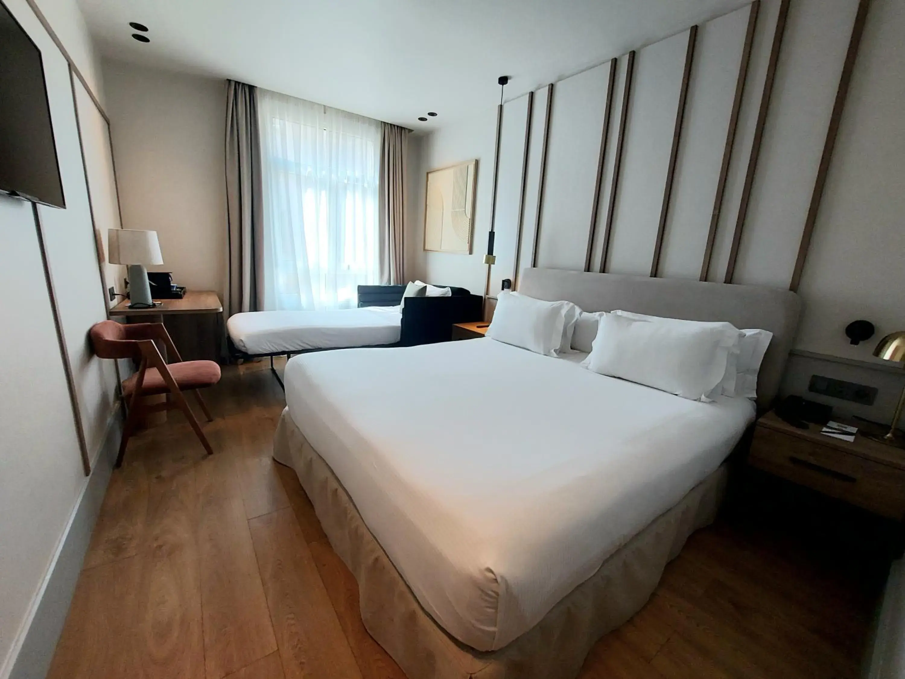 Bed in H10 Puerta de Alcalá 4 Sup Bed in H10 Puerta de Alcalá 4 Sup