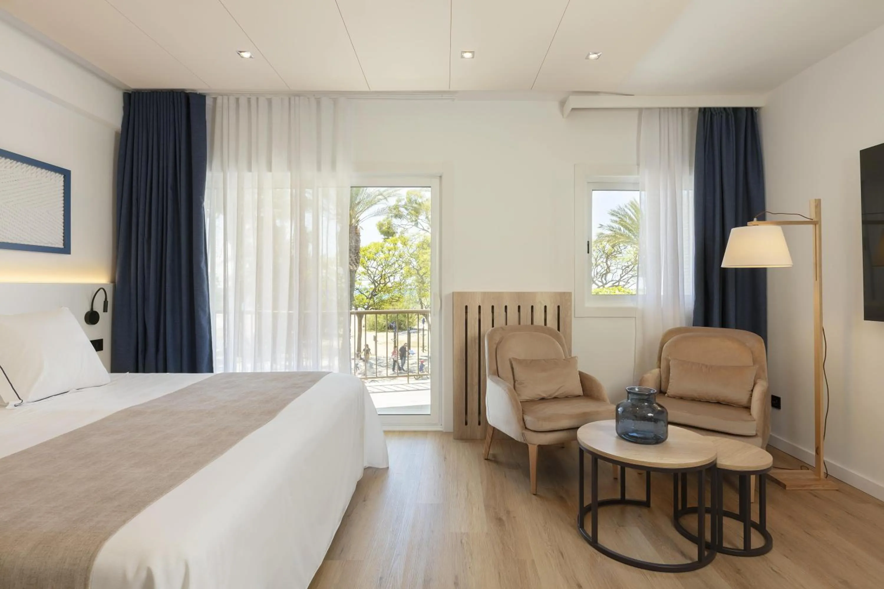 Sea view, Bed in Hotel Rovira