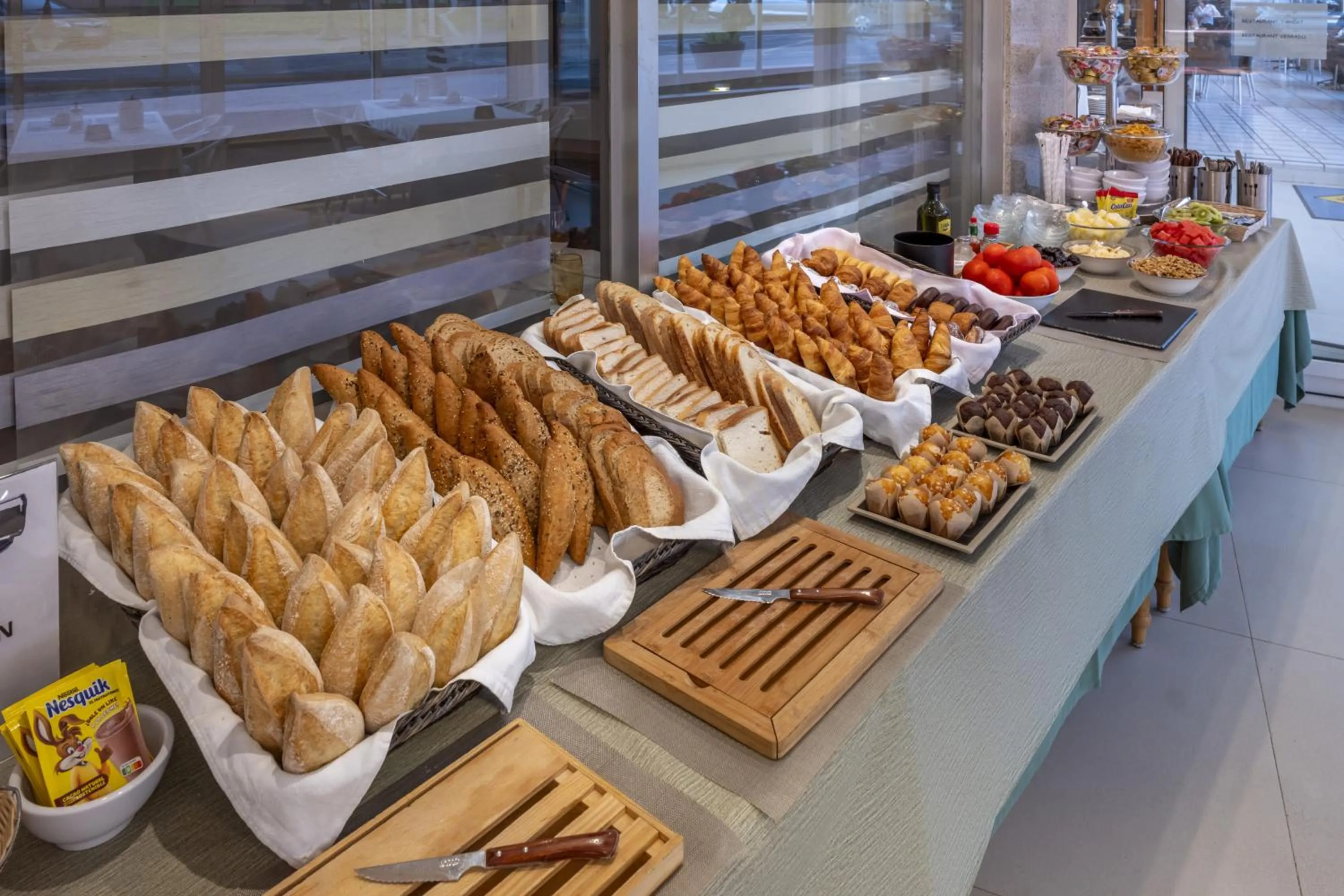 Buffet breakfast in Hotel Rovira