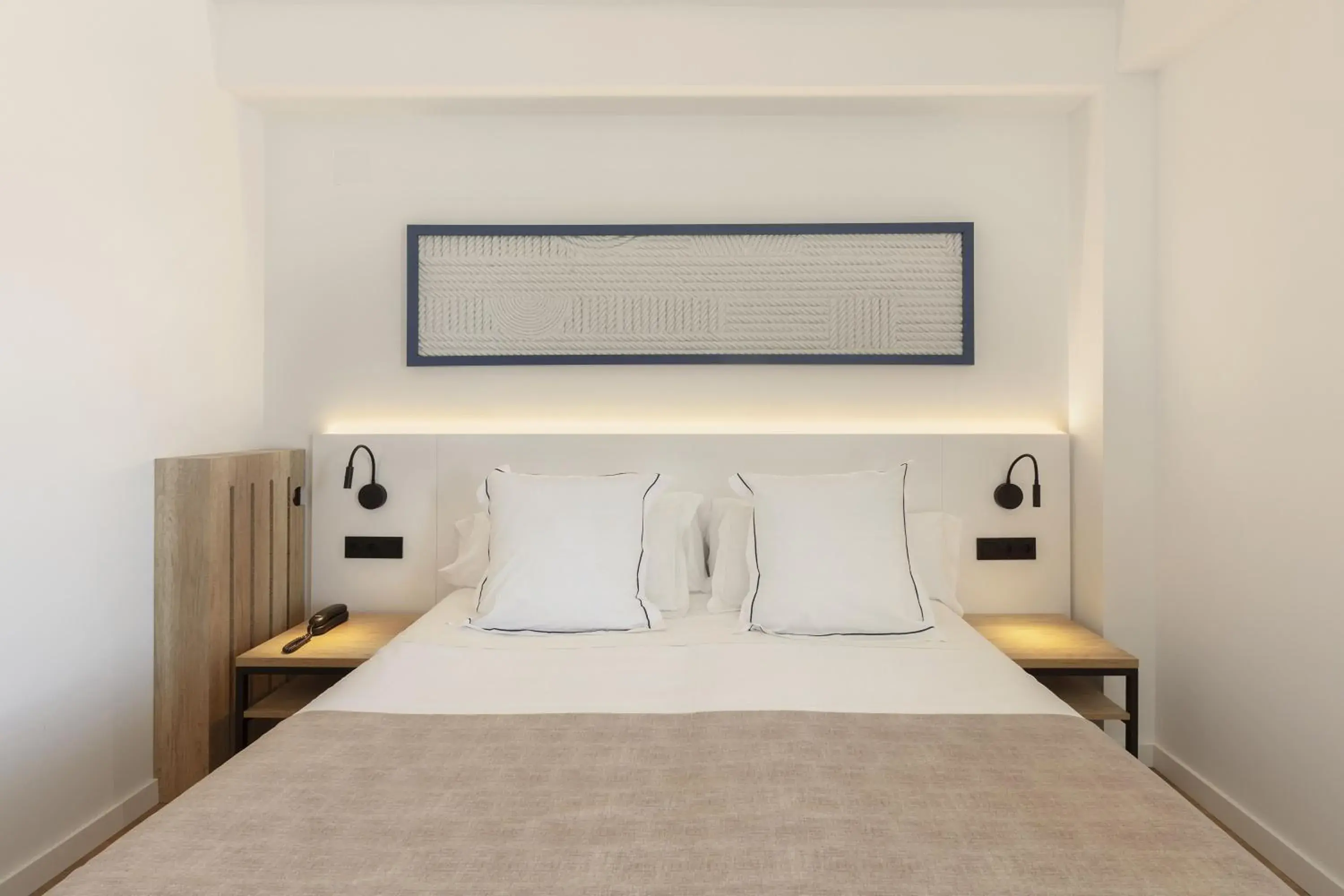 Double or Twin Room with Pool View in Hotel Rovira Double or Twin Room with Pool View in Hotel Rovira