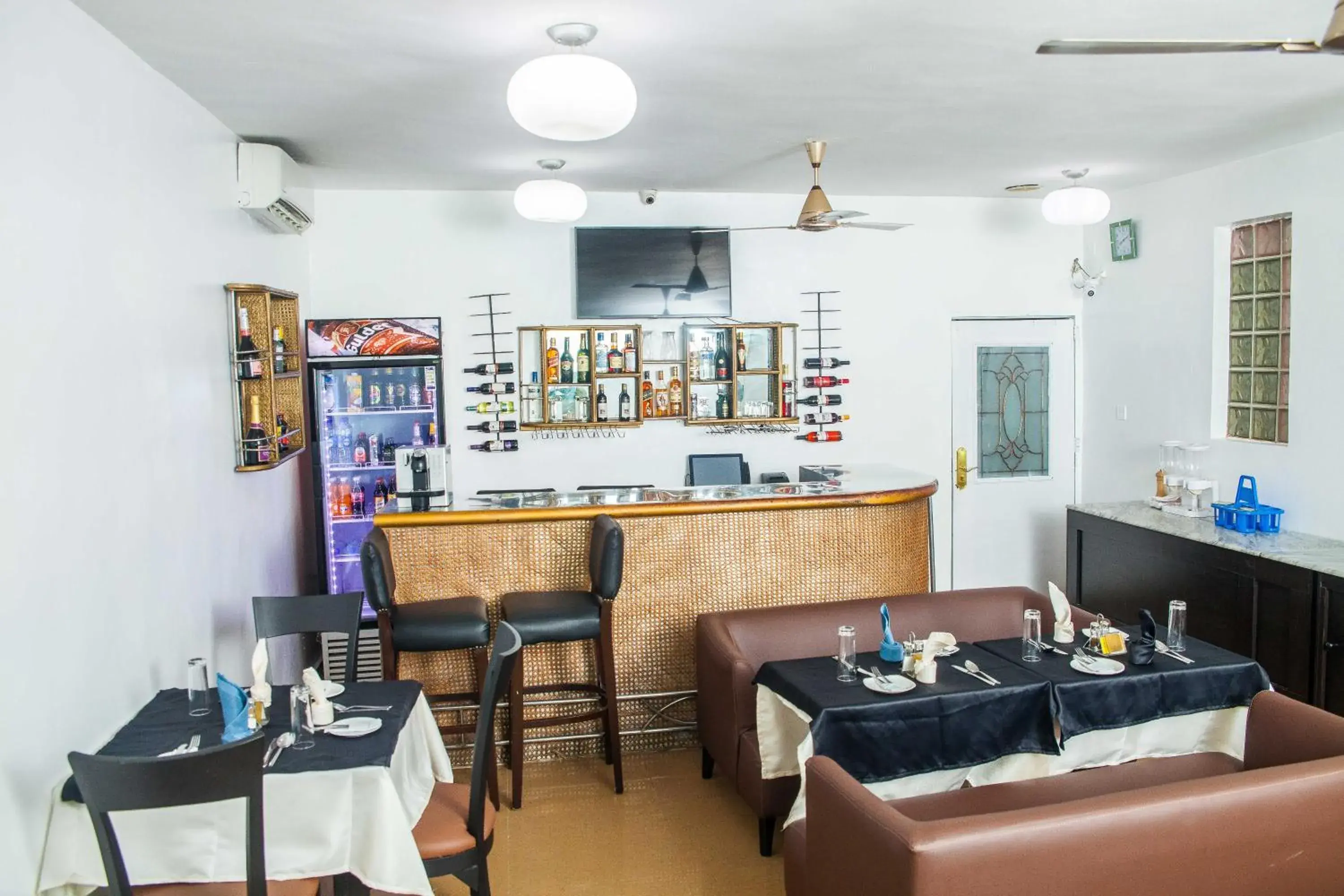 Lounge or bar in G61 Hotel Lounge or bar in G61 Hotel