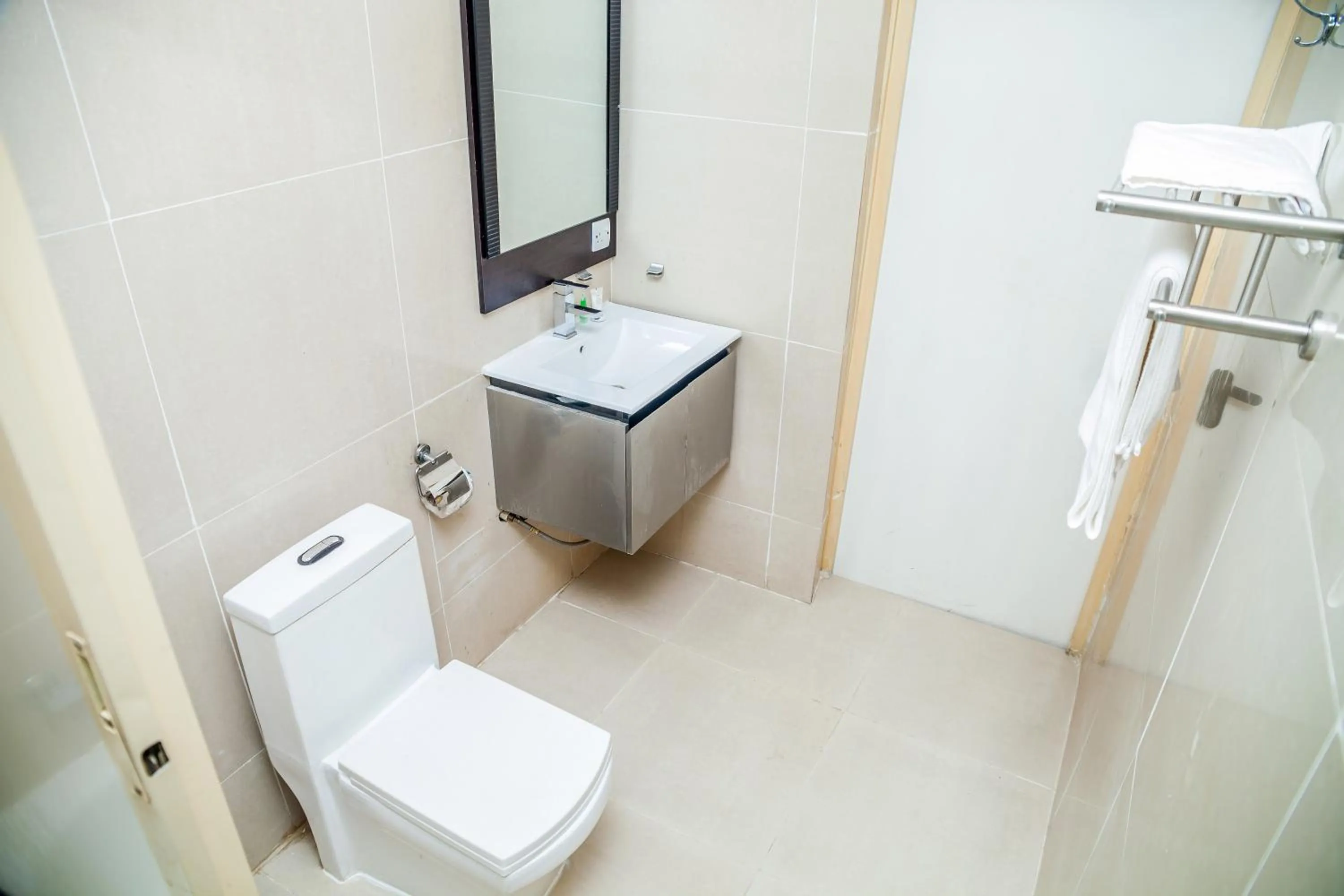 Bathroom in G61 Hotel