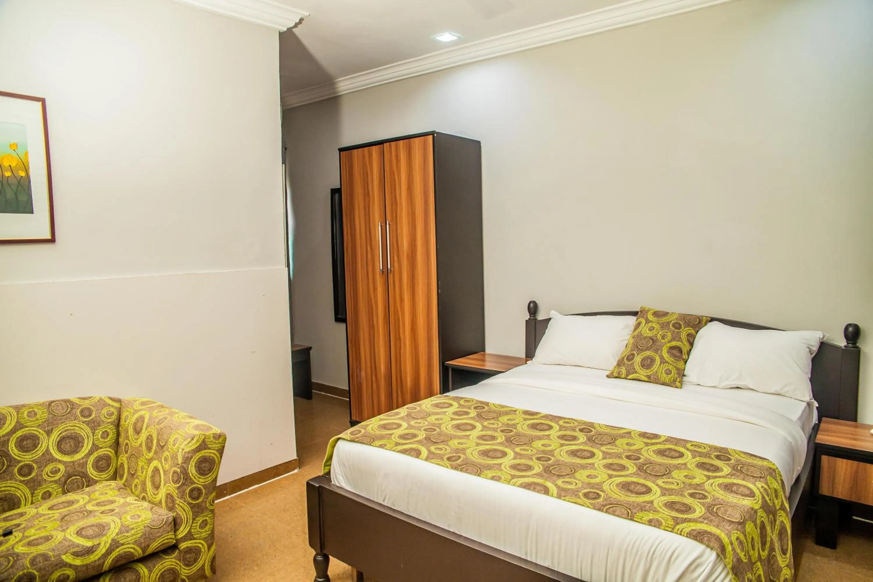 View (from property/room), Bed in G61 Hotel