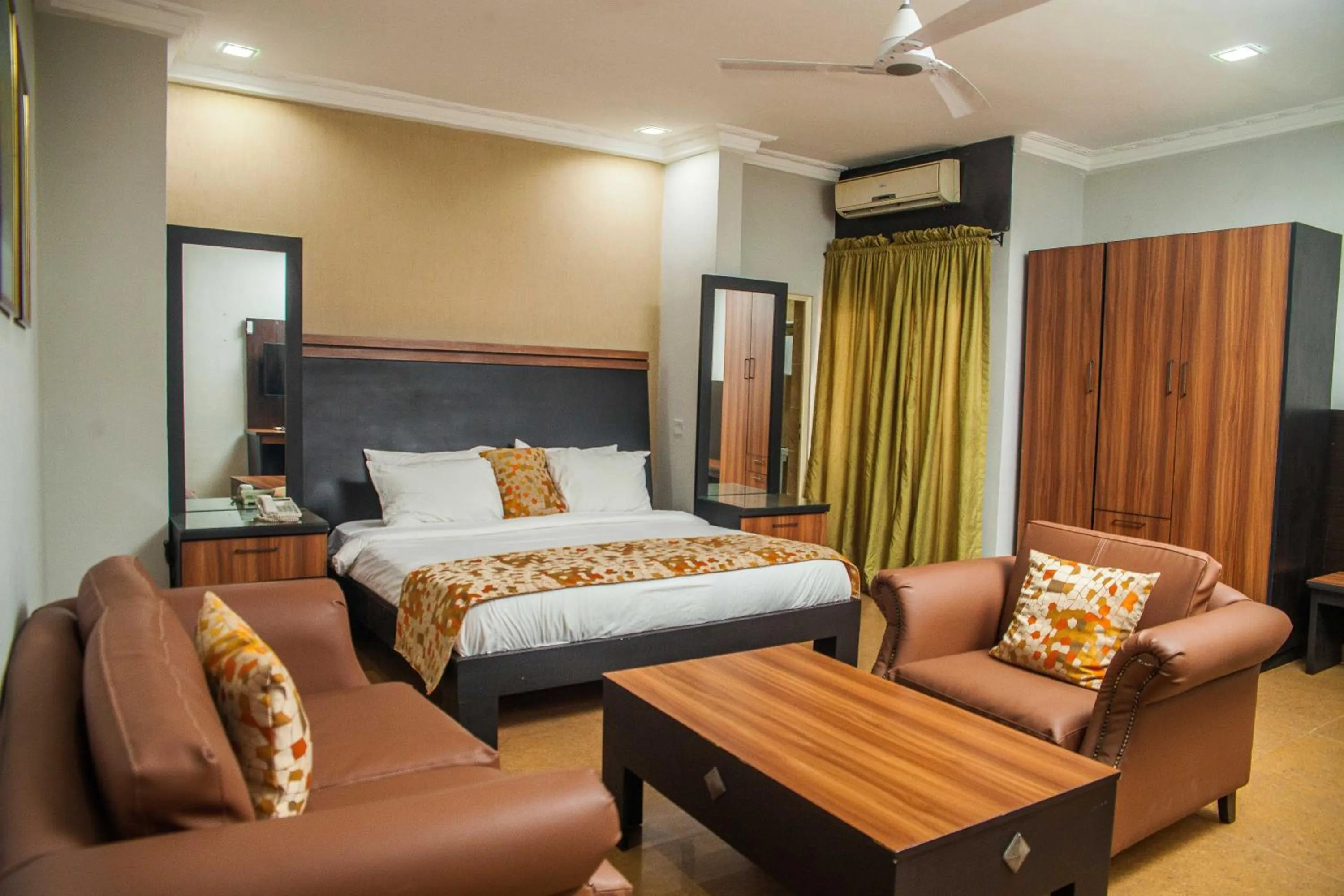 View (from property/room), Bed in G61 Hotel