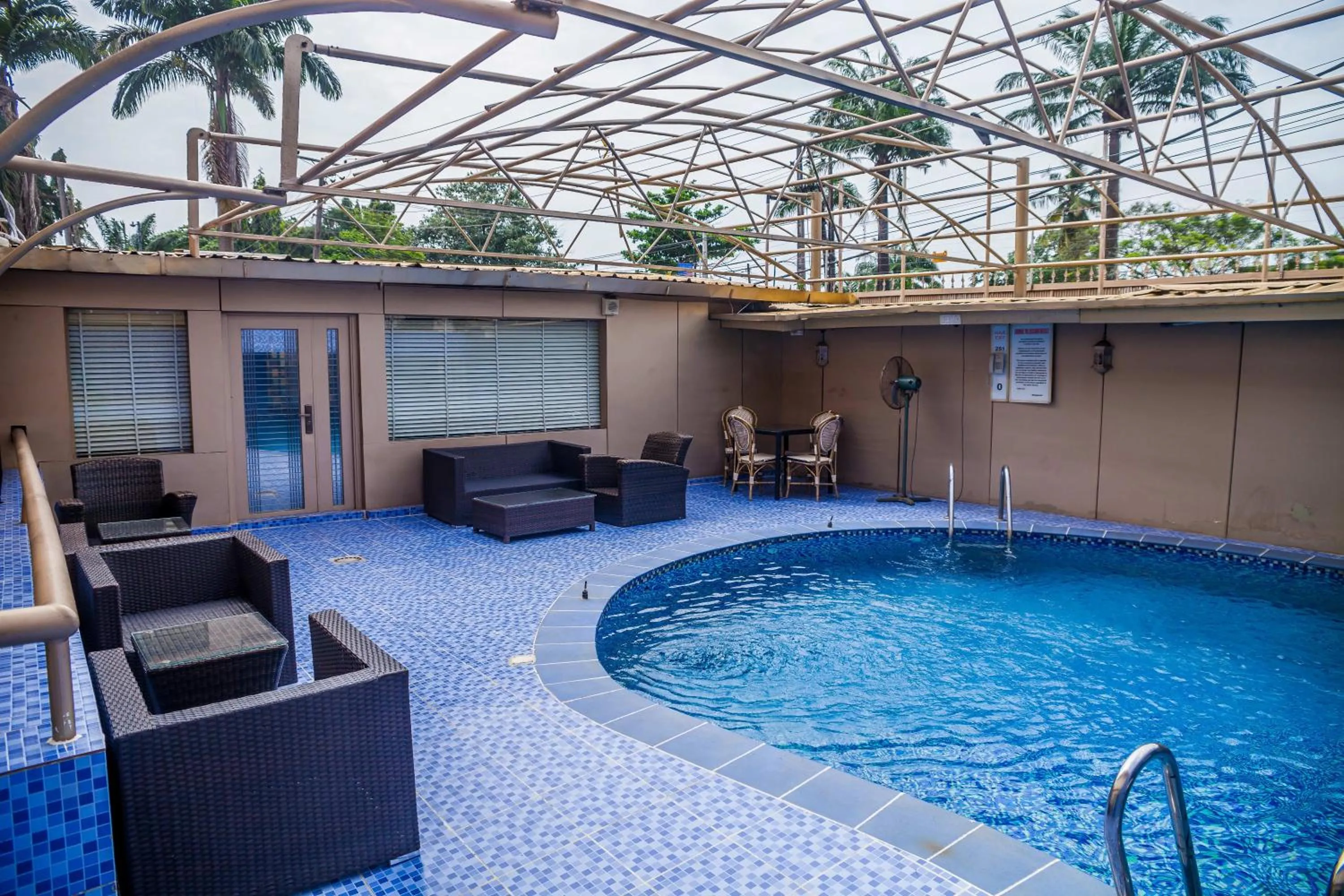 Swimming pool in G61 Hotel