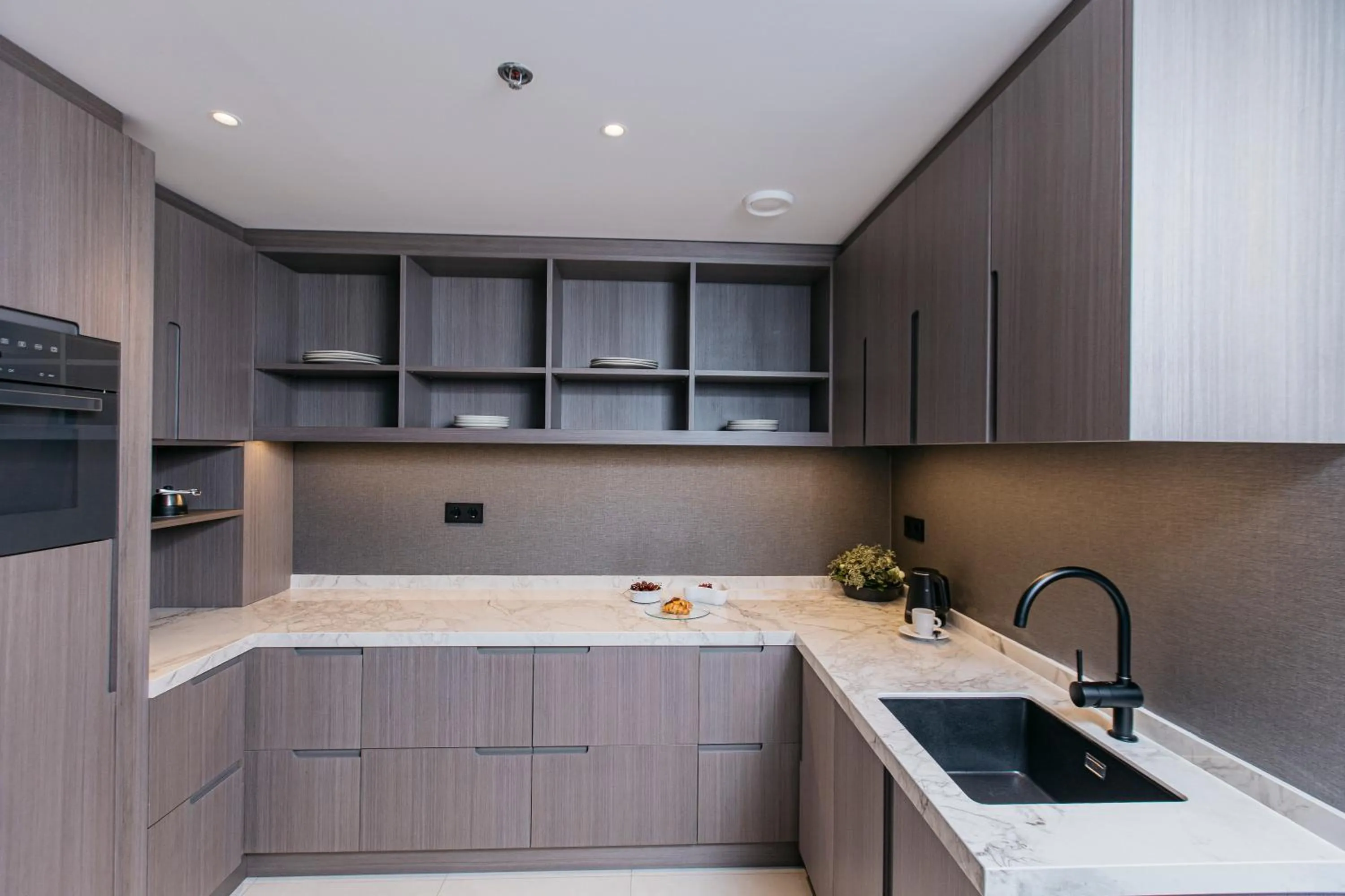 Kitchen or kitchenette in InterContinental Barcelona by IHG