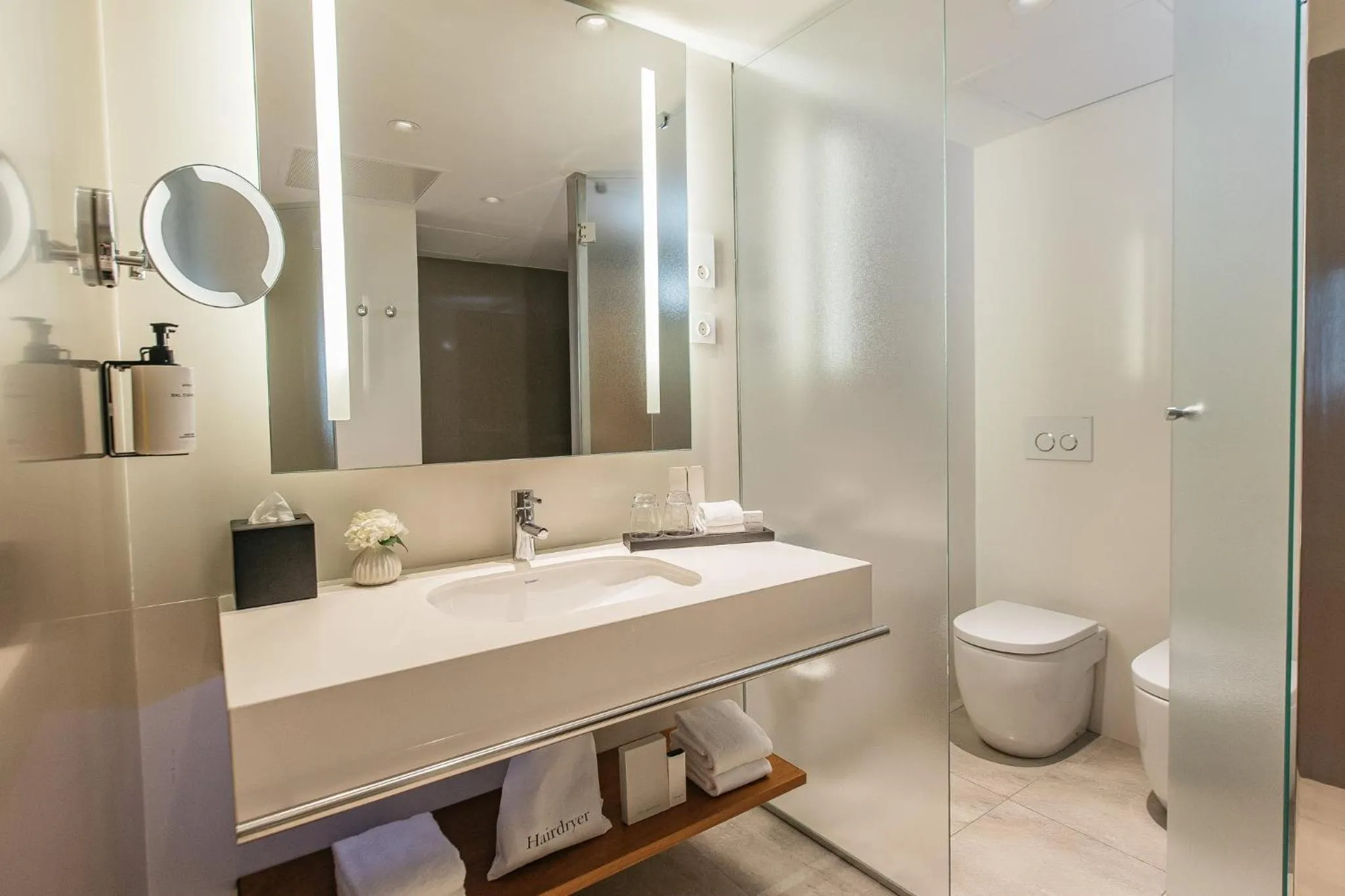 Photo of the whole room in InterContinental Barcelona by IHG